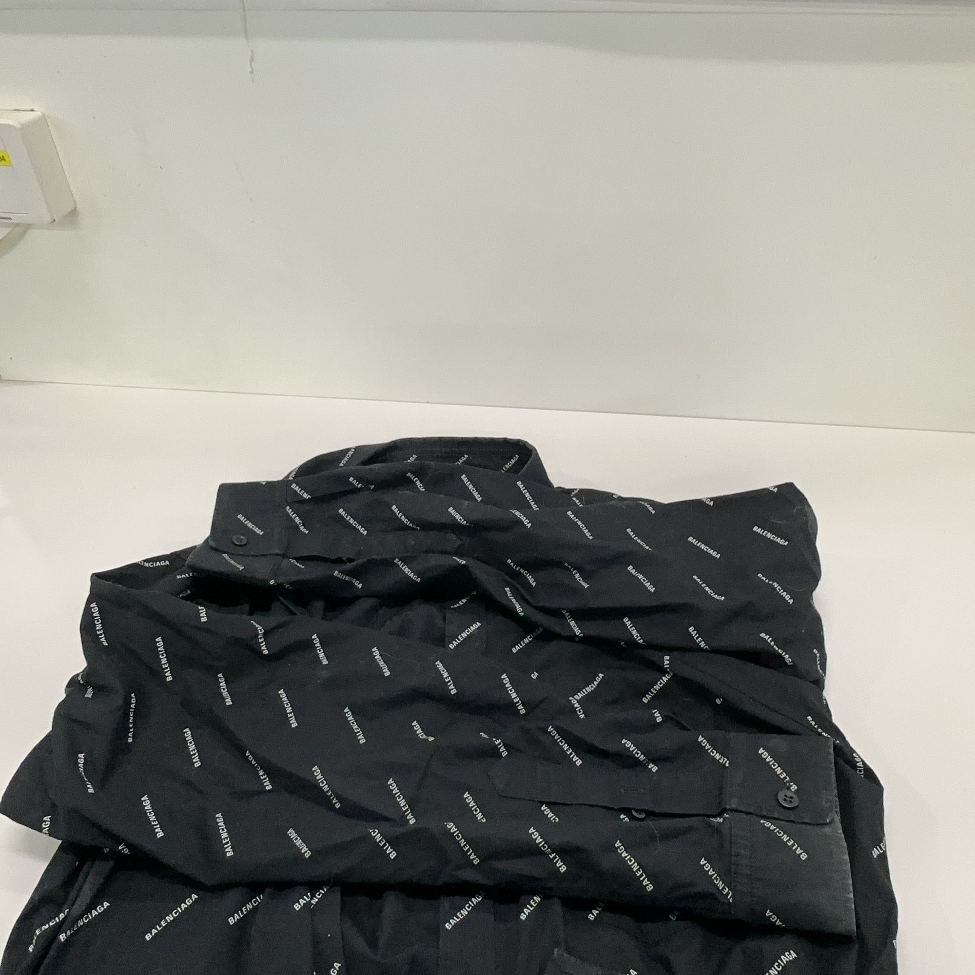Balenciaga Balenciaga All Over Logo Print Shirt Size 38 Size US S / EU 44-46 / 1 - 9 Thumbnail