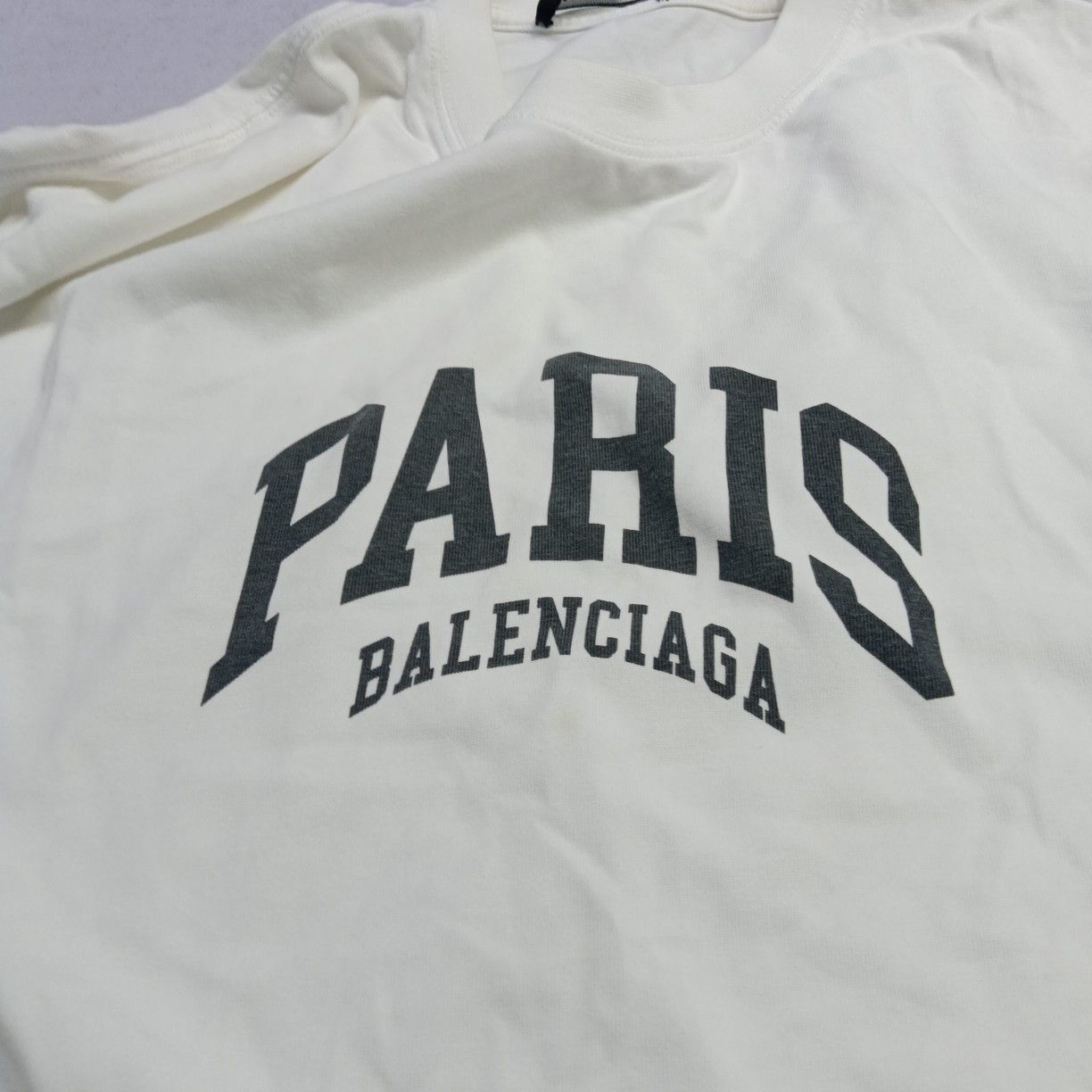 Balenciaga Balenciaga Paris Logo T-Shirt Size L Size US L / EU 52-54 / 3 - 5 Thumbnail