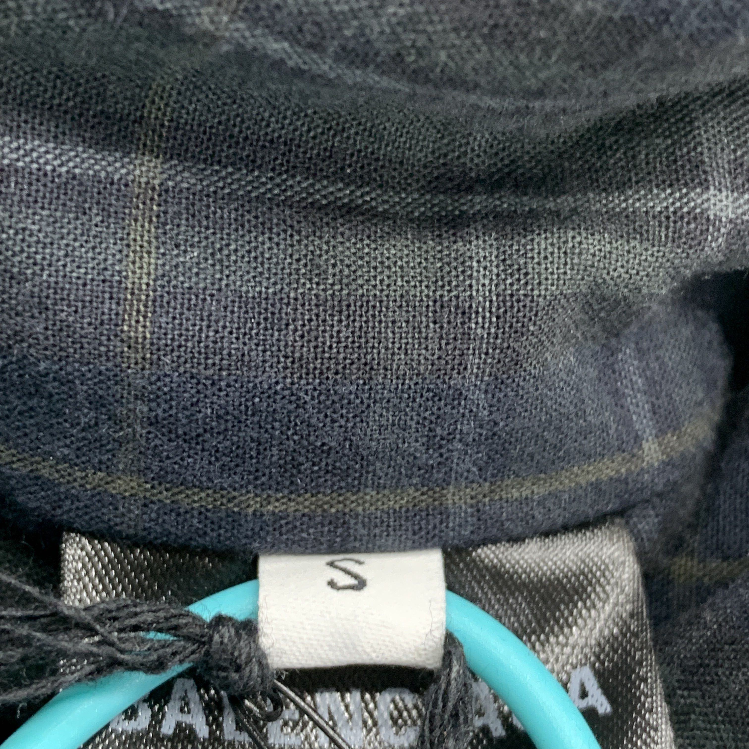 Balenciaga Balenciaga Plaid Button Up Shirt Size S Size US S / EU 44-46 / 1 - 5 Thumbnail