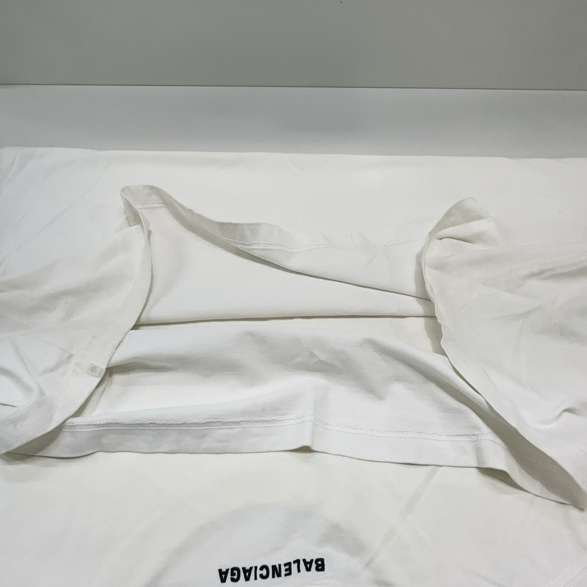 Balenciaga Balenciaga Unifit Logo T-Shirt Size XL Size US XL / EU 56 / 4 - 10 Thumbnail