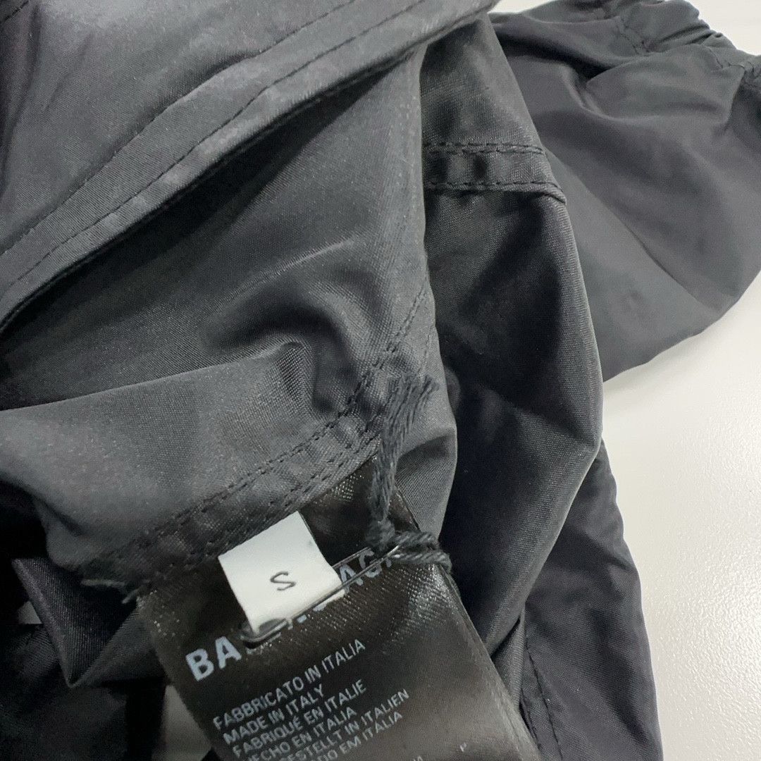 Balenciaga Balenciaga Logo Windbreaker Jacket Size S Size US S / EU 44-46 / 1 - 3 Thumbnail