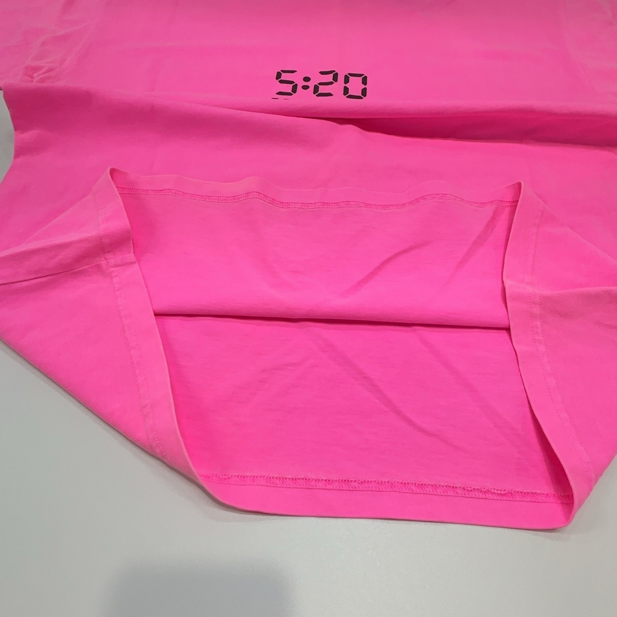 Balenciaga Balenciaga 5:20 Graphic T-Shirt Pink Size S Size S / US 4 / IT 40 - 8 Thumbnail