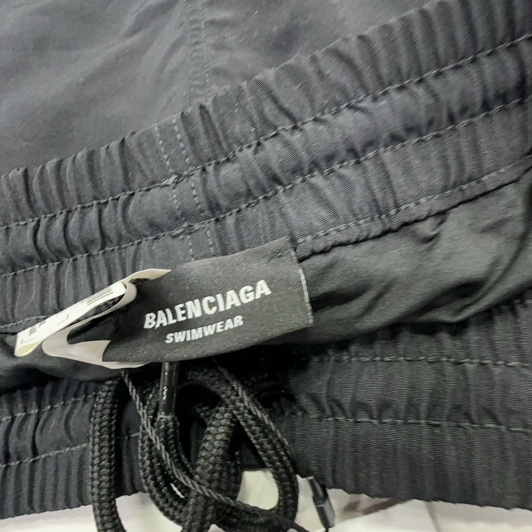 Balenciaga Balenciaga Hotels & Resorts Swim Shorts Size M Size US 32 / EU 48 - 3 Thumbnail