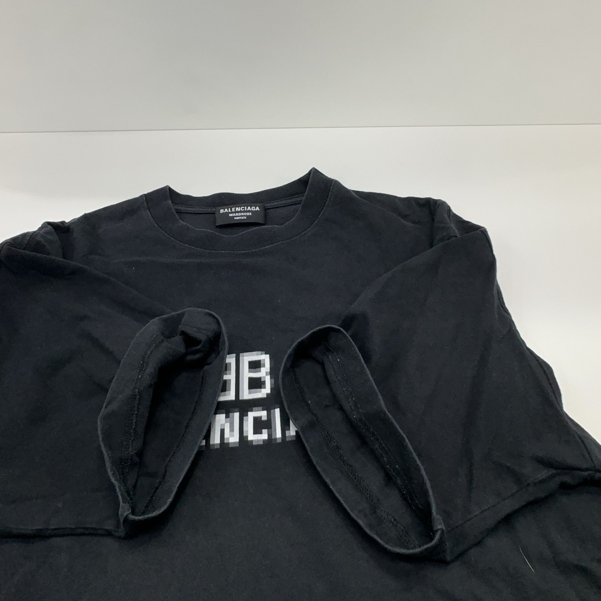 Balenciaga Balenciaga Pixel Logo T-Shirt Size XS Size US XS / EU 42 / 0 - 10 Thumbnail