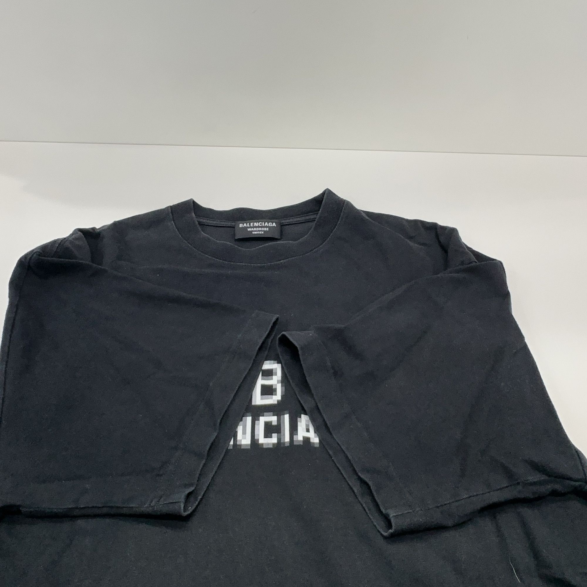 Balenciaga Balenciaga Pixel Logo T-Shirt Size XS Size US XS / EU 42 / 0 - 9 Thumbnail