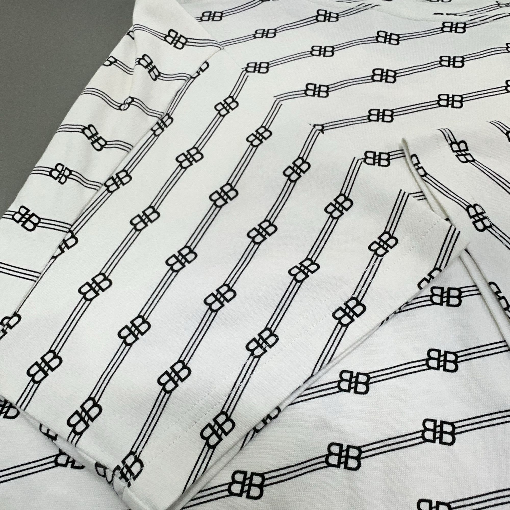 Balenciaga Balenciaga All Over Logo T-Shirt Size L Size US L / EU 52-54 / 3 - 9 Thumbnail