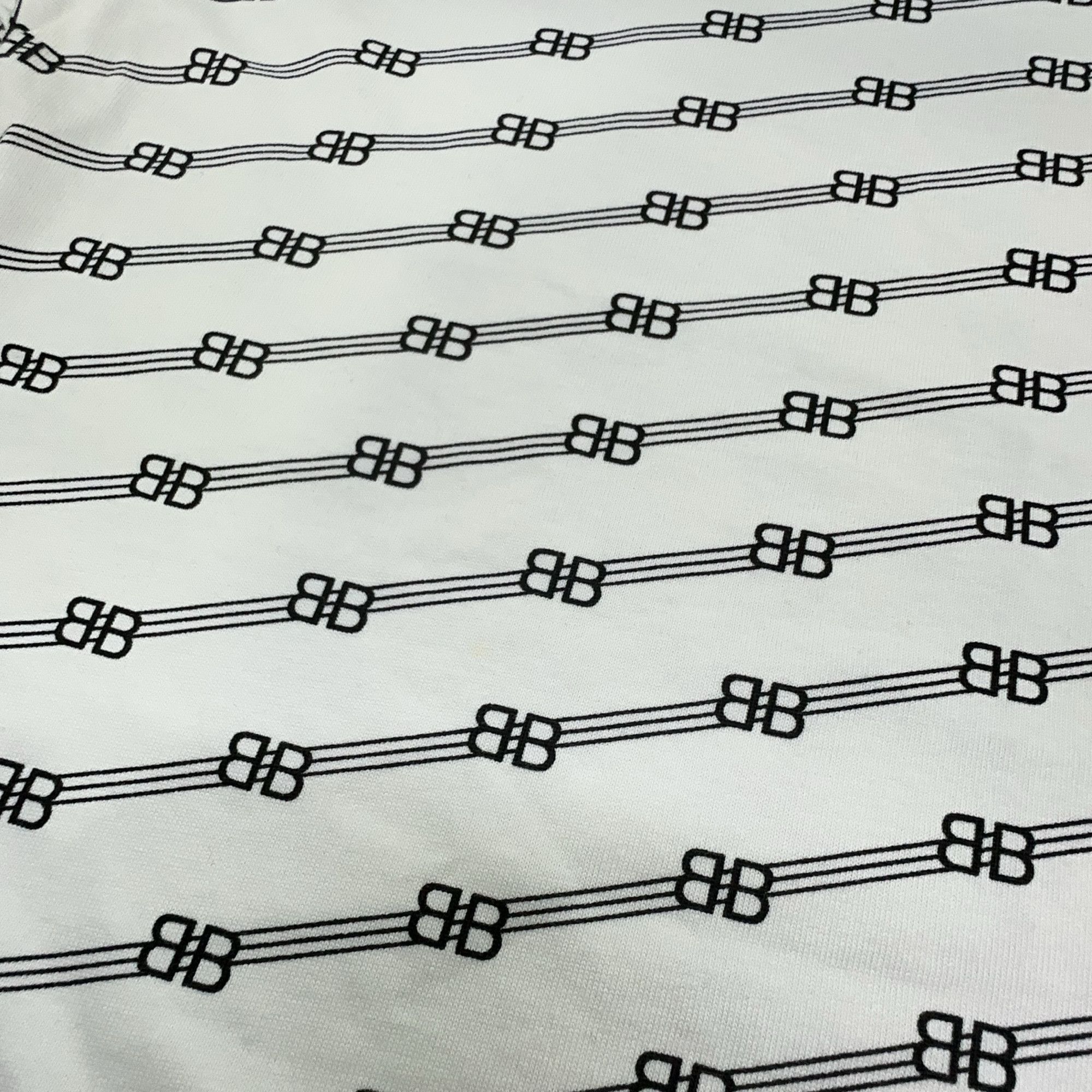 Balenciaga Balenciaga All Over Logo T-Shirt Size L Size US L / EU 52-54 / 3 - 8 Thumbnail