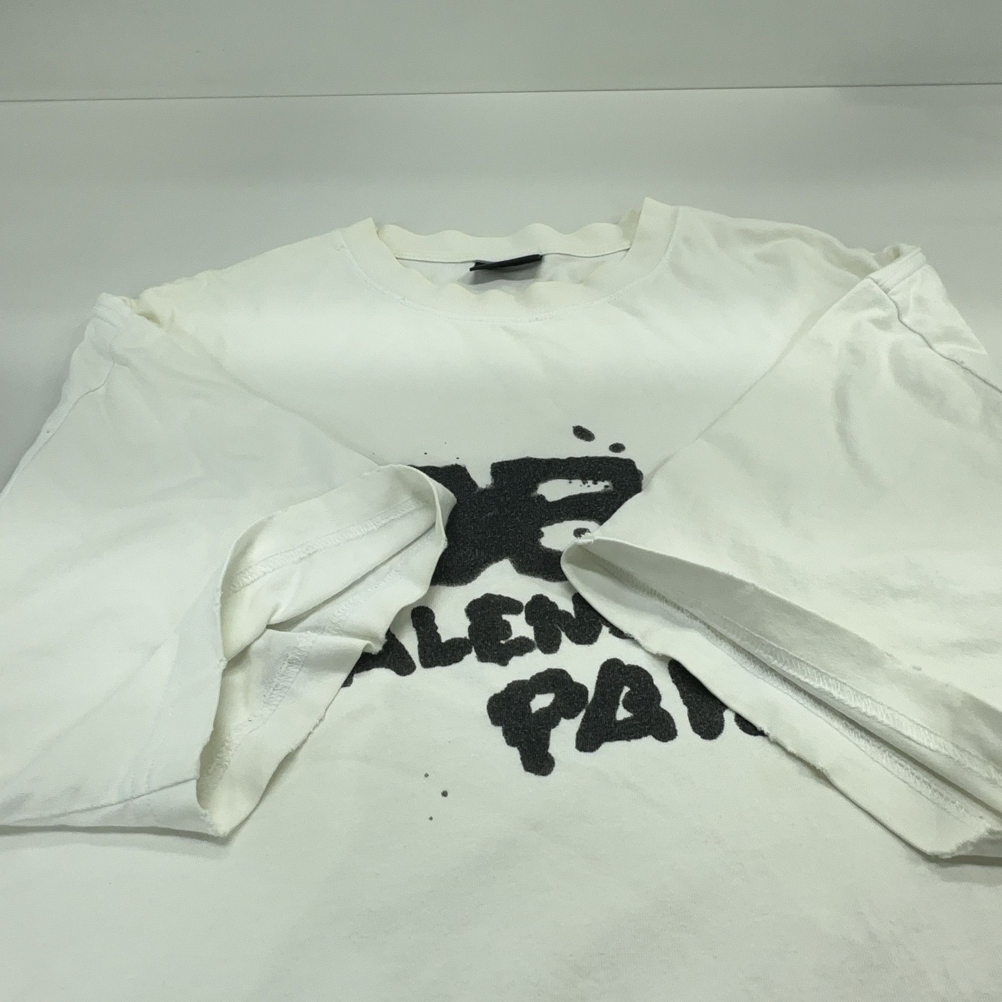 Balenciaga Balenciaga Logo Graphic T-Shirt Size M Size US M / EU 48-50 / 2 - 18 Thumbnail