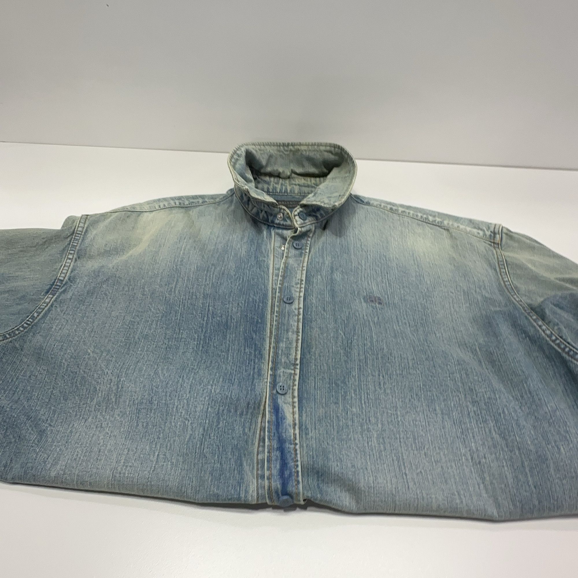 Balenciaga Balenciaga BB Embroidered Denim Shirt XS Size US XS / EU 42 / 0 - 7 Thumbnail