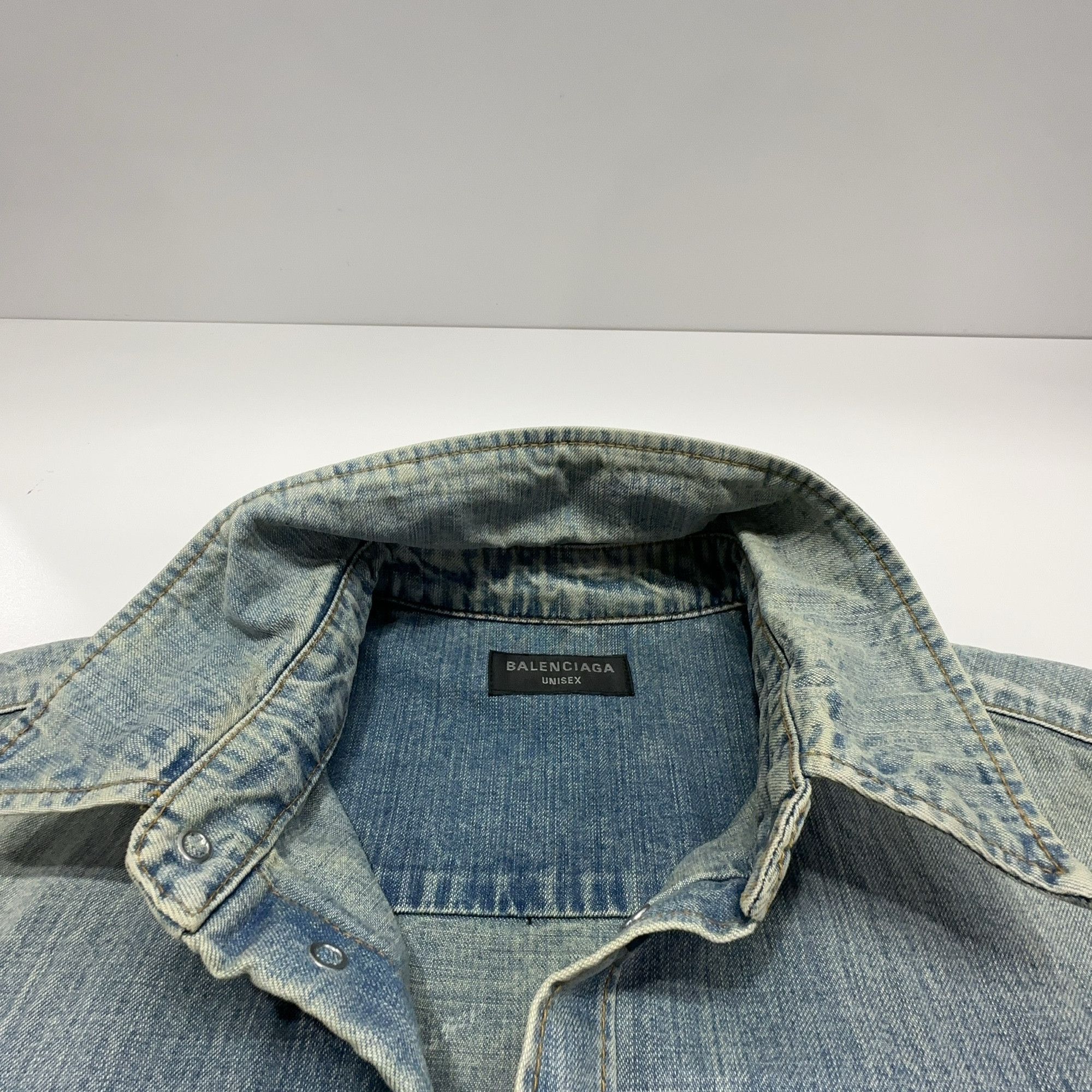 Balenciaga Balenciaga BB Embroidered Denim Shirt XS Size US XS / EU 42 / 0 - 6 Thumbnail