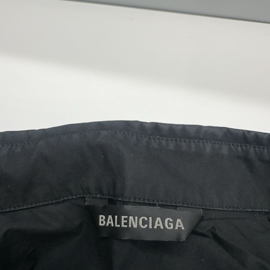 Balenciaga Balenciaga Back Logo Short Sleeve Shirt Size 37 Size US S / EU 44-46 / 1 - 7 Thumbnail