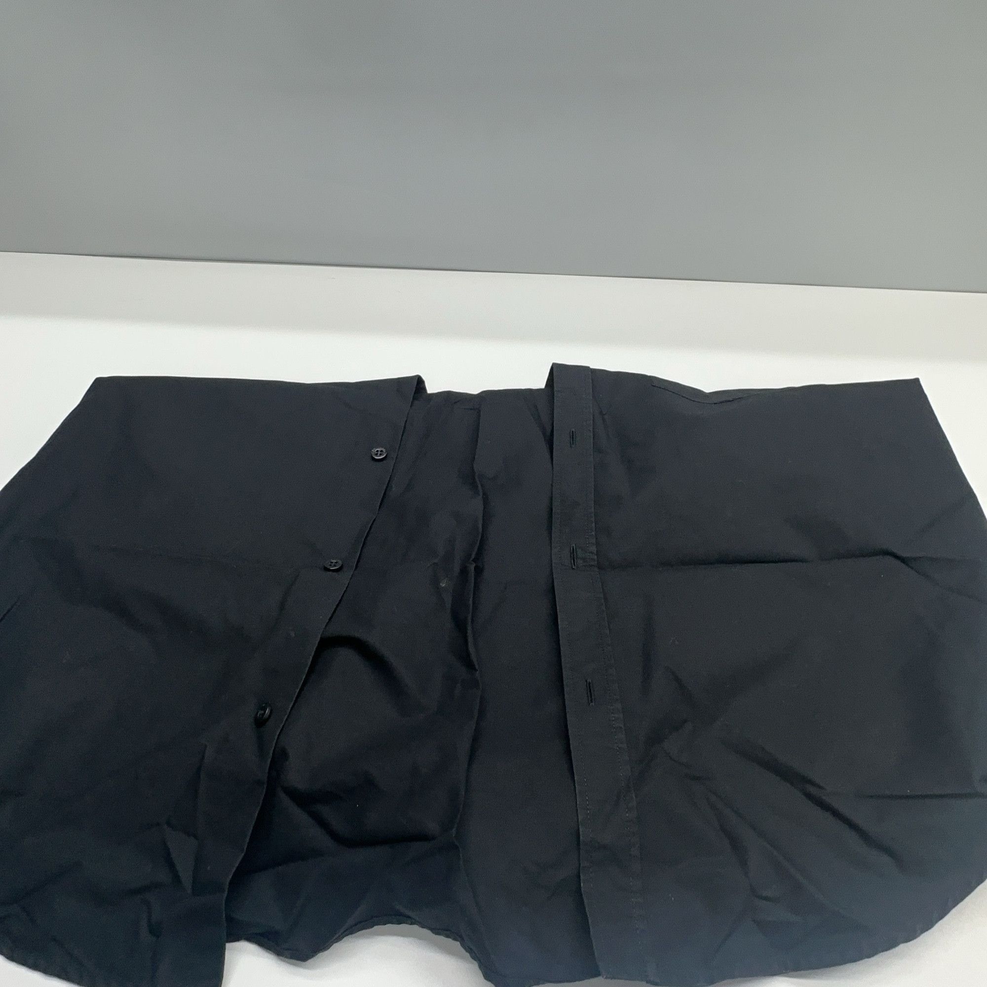 Balenciaga Balenciaga Back Logo Short Sleeve Shirt Size 37 Size US S / EU 44-46 / 1 - 15 Thumbnail