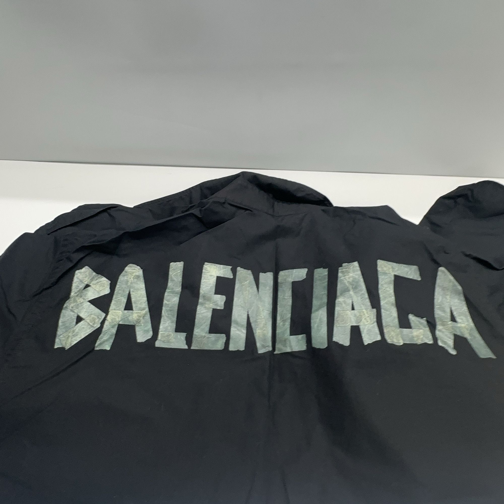 Balenciaga Balenciaga Back Logo Short Sleeve Shirt Size 37 Size US S / EU 44-46 / 1 - 18 Thumbnail