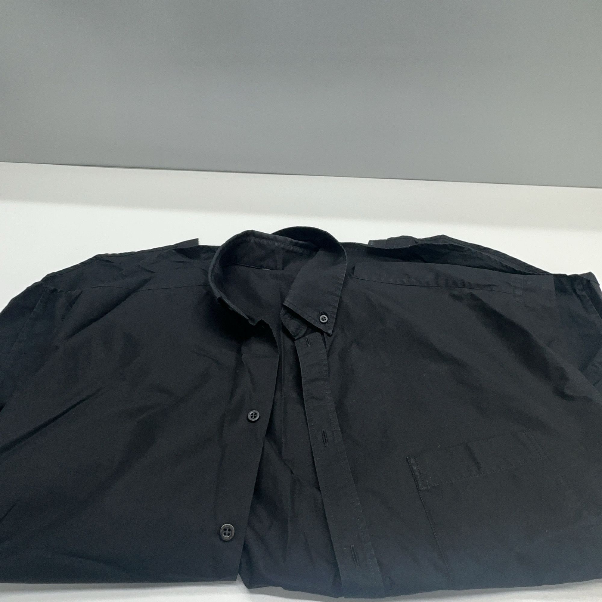 Balenciaga Balenciaga Back Logo Short Sleeve Shirt Size 37 Size US S / EU 44-46 / 1 - 14 Thumbnail