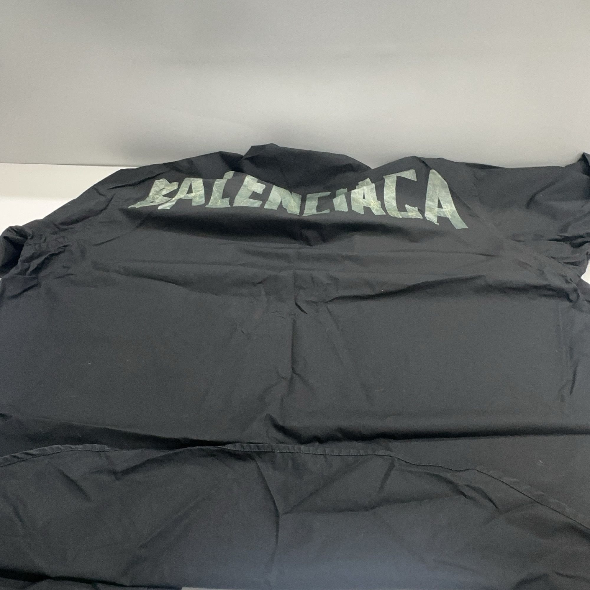 Balenciaga Balenciaga Back Logo Short Sleeve Shirt Size 37 Size US S / EU 44-46 / 1 - 17 Thumbnail