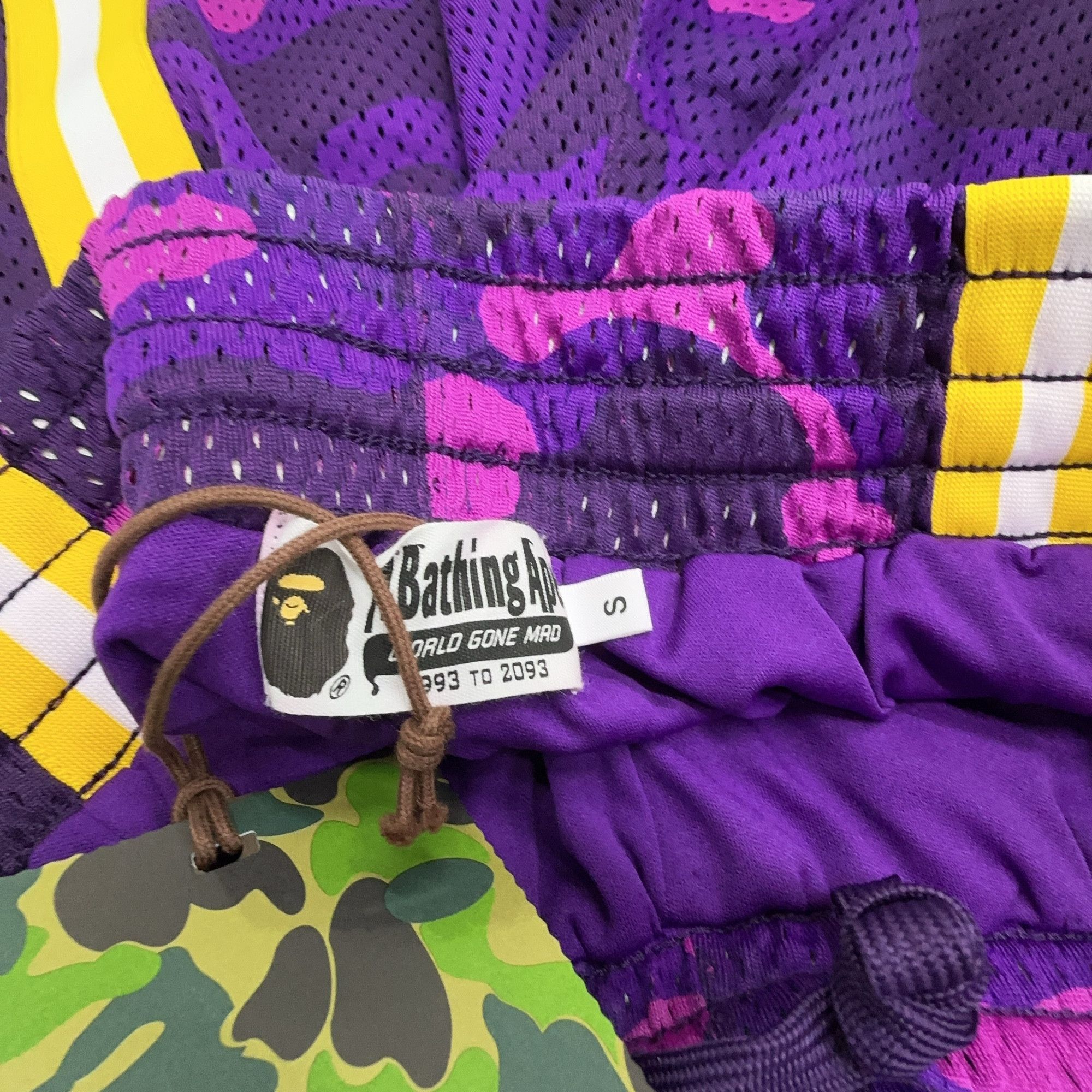 Bape A Bathing Ape Camo Basketball Shorts Size S Size US 30 / EU 46 - 4 Thumbnail