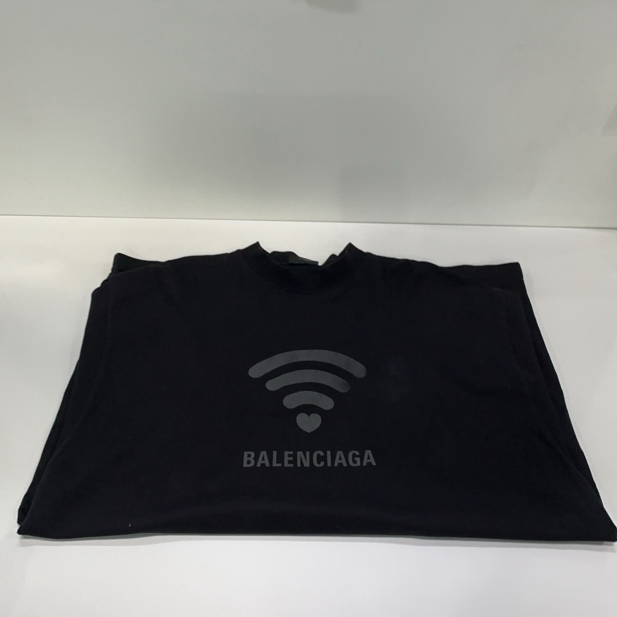 Balenciaga Balenciaga WiFi Logo T-Shirt Size M Size US M / EU 48-50 / 2 - 10 Thumbnail