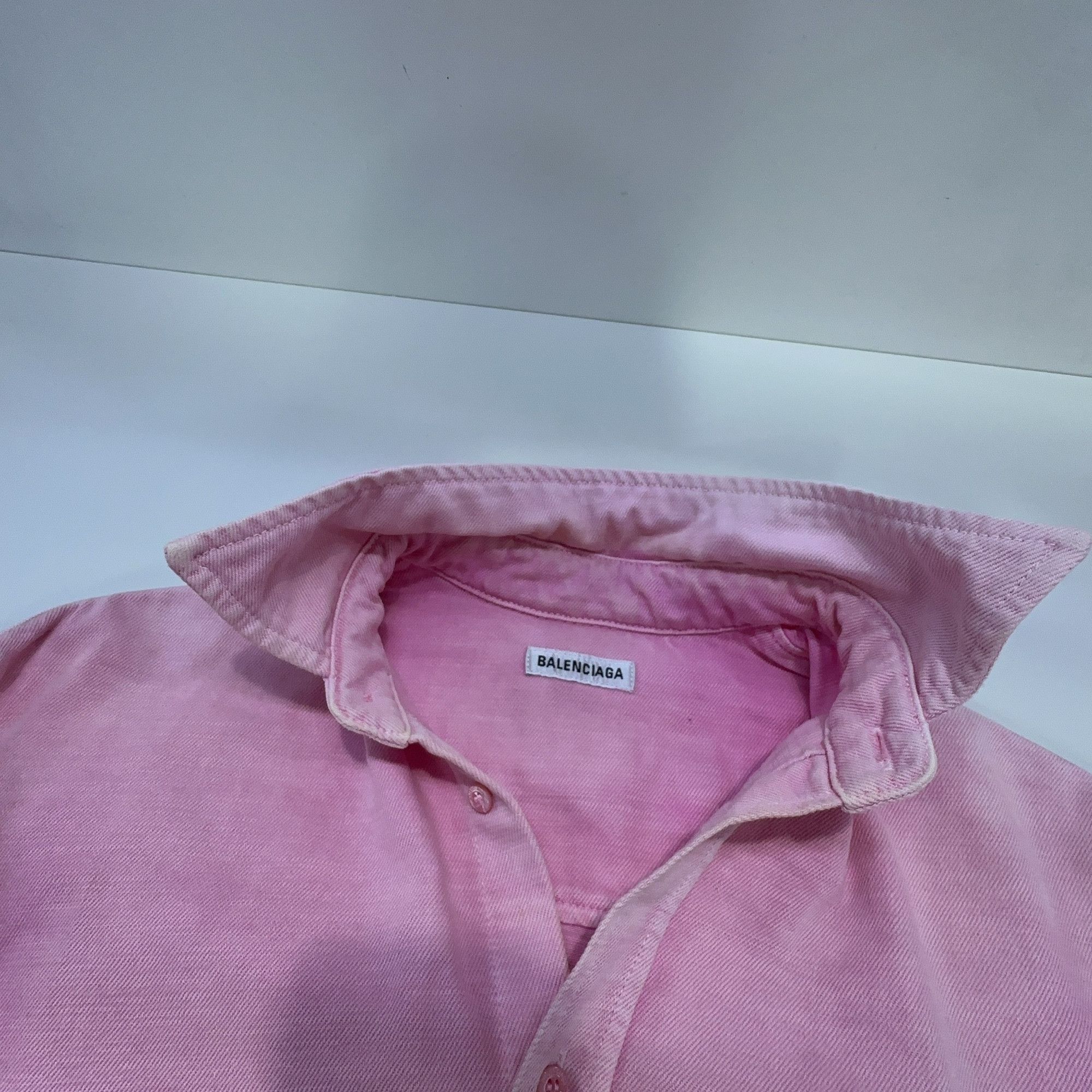 Balenciaga Balenciaga Logo Back Button Up Shirt Size S Size US S / EU 44-46 / 1 - 6 Thumbnail