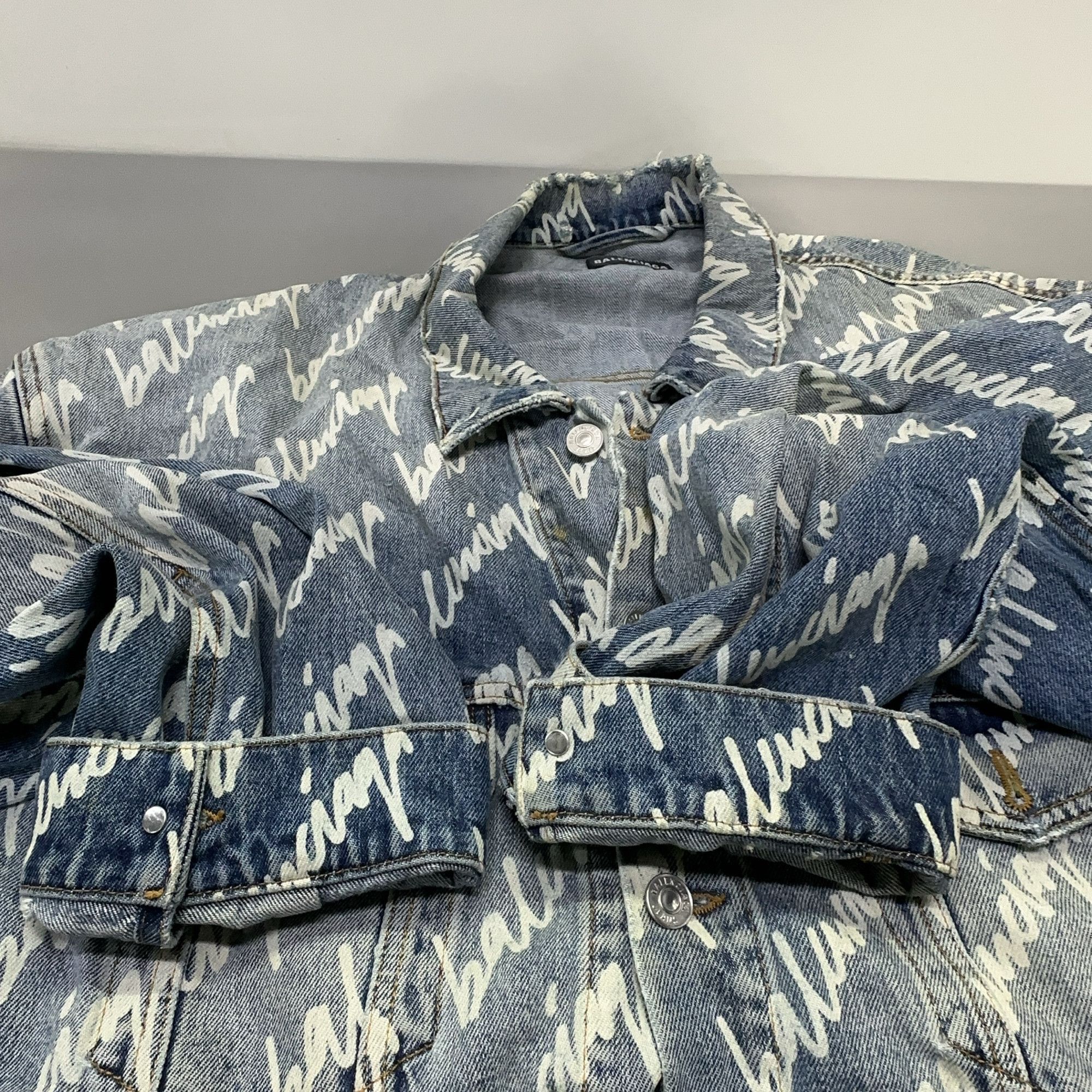Balenciaga Balenciaga Script Print Denim Jacket US XL Size US XL / EU 56 / 4 - 8 Thumbnail