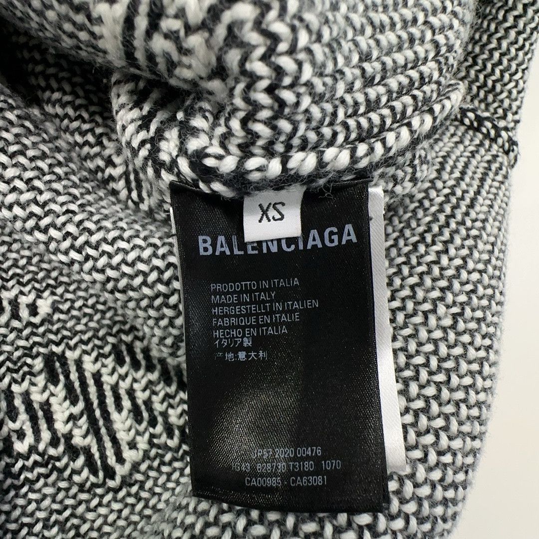 Balenciaga Balenciaga All-Over Logo Knit Sweater Size XS Size XS / US 0-2 / IT 36-38 - 3 Thumbnail