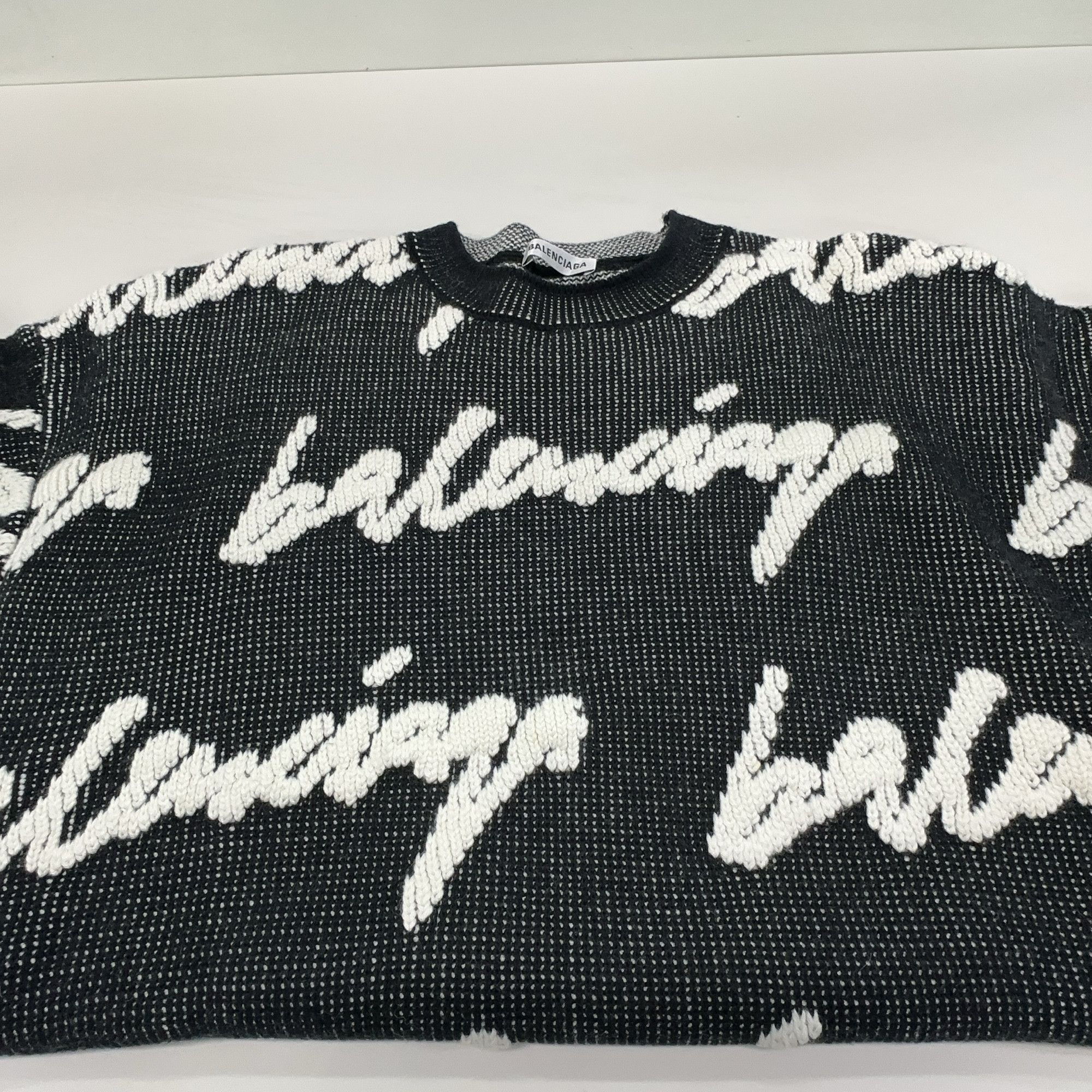 Balenciaga Balenciaga All-Over Logo Knit Sweater Size XS Size XS / US 0-2 / IT 36-38 - 5 Thumbnail