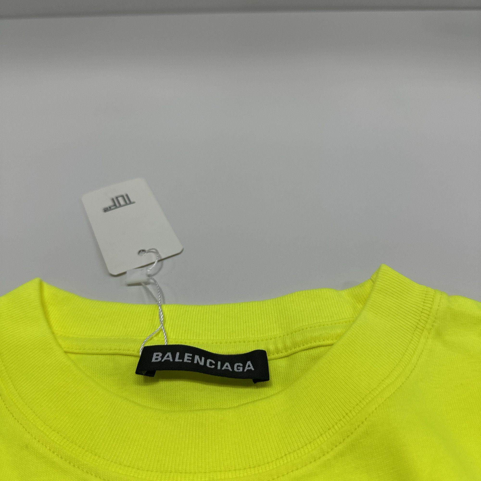 Balenciaga Balenciaga Wave Logo T-Shirt Size L Size US L / EU 52-54 / 3 - 3 Thumbnail