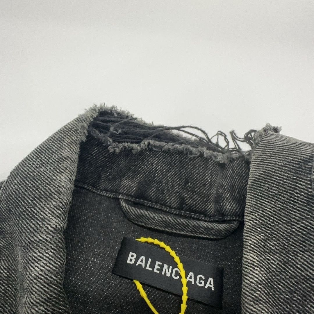 Balenciaga Balenciaga Red Logo Denim Jacket Size M Size US M / EU 48-50 / 2 - 3 Thumbnail