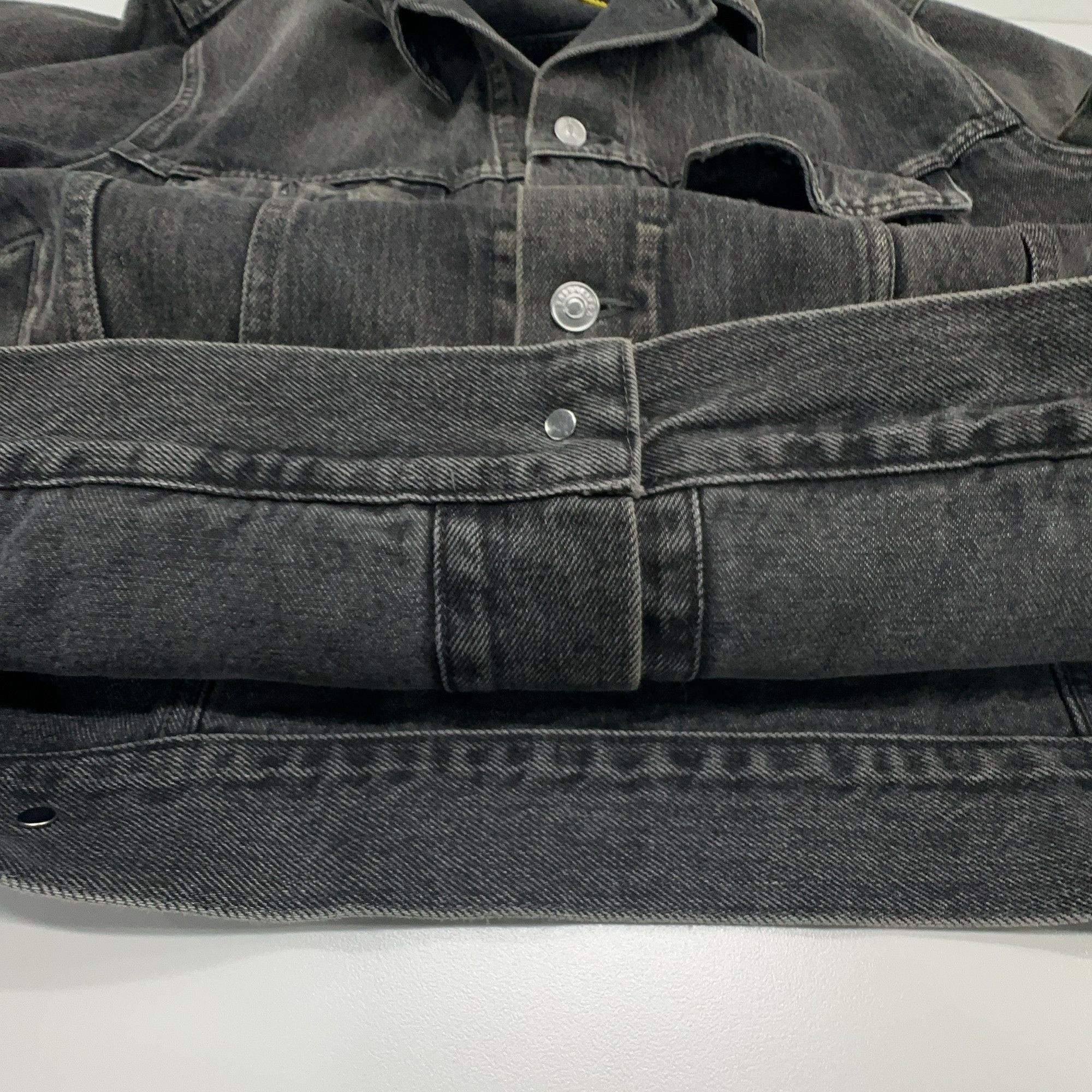 Balenciaga Balenciaga Red Logo Denim Jacket Size M Size US M / EU 48-50 / 2 - 6 Thumbnail