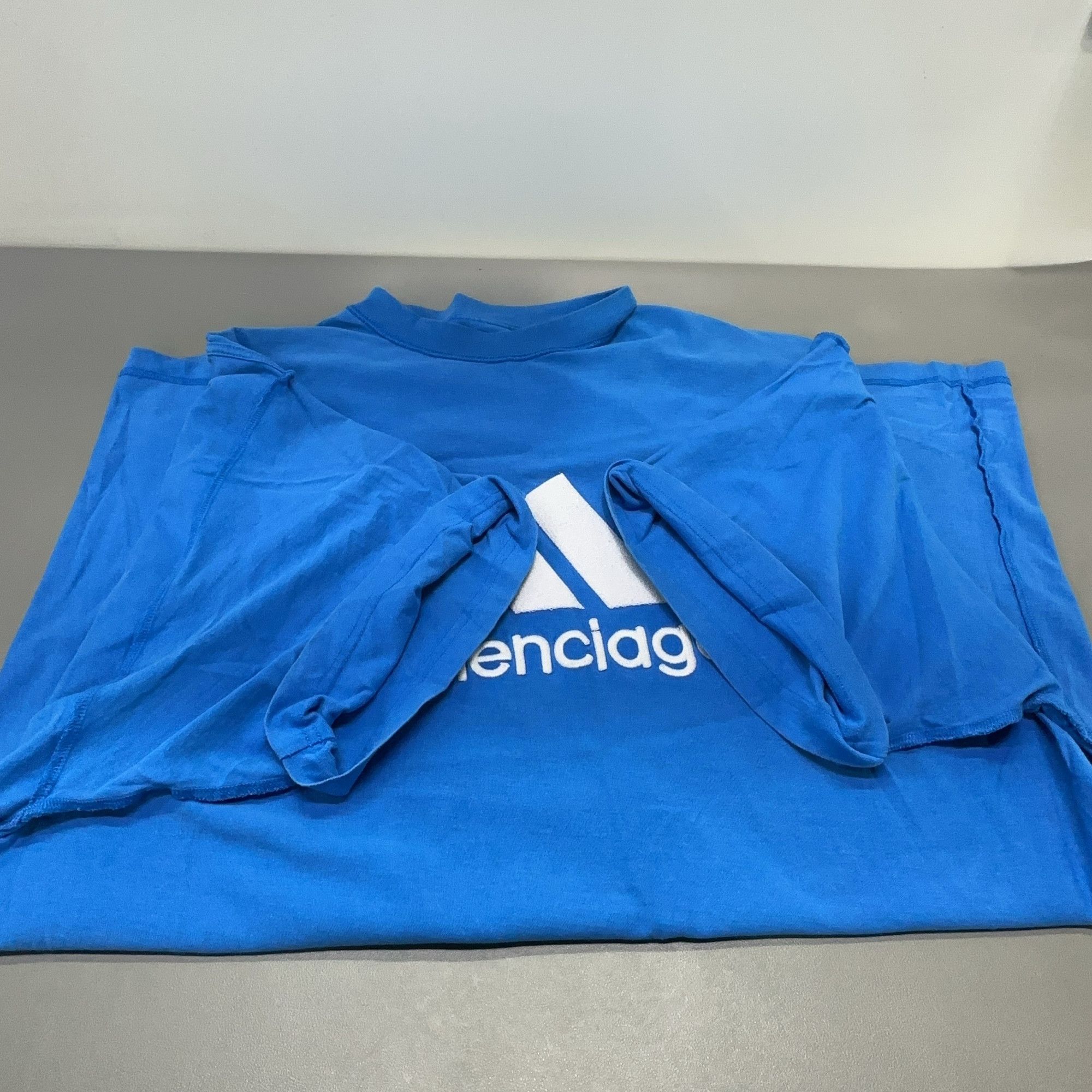 Balenciaga Balenciaga x Adidas Logo T-Shirt US M Size US M / EU 48-50 / 2 - 11 Thumbnail