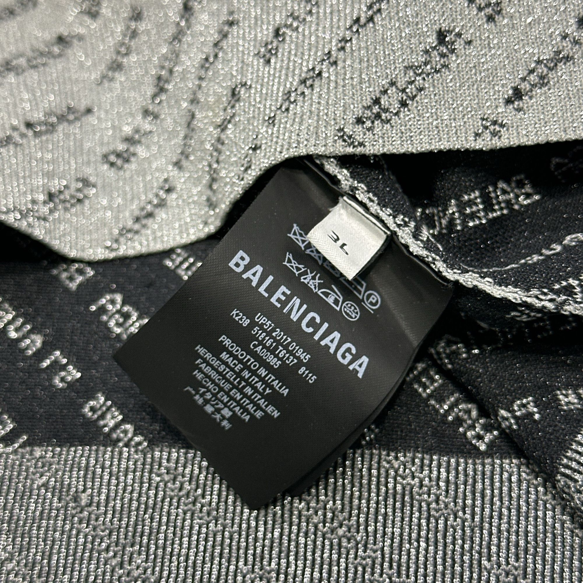 Balenciaga Balenciaga All Over Logo Long Sleeve T-Shirt Size L Size US S / EU 44-46 / 1 - 3 Thumbnail