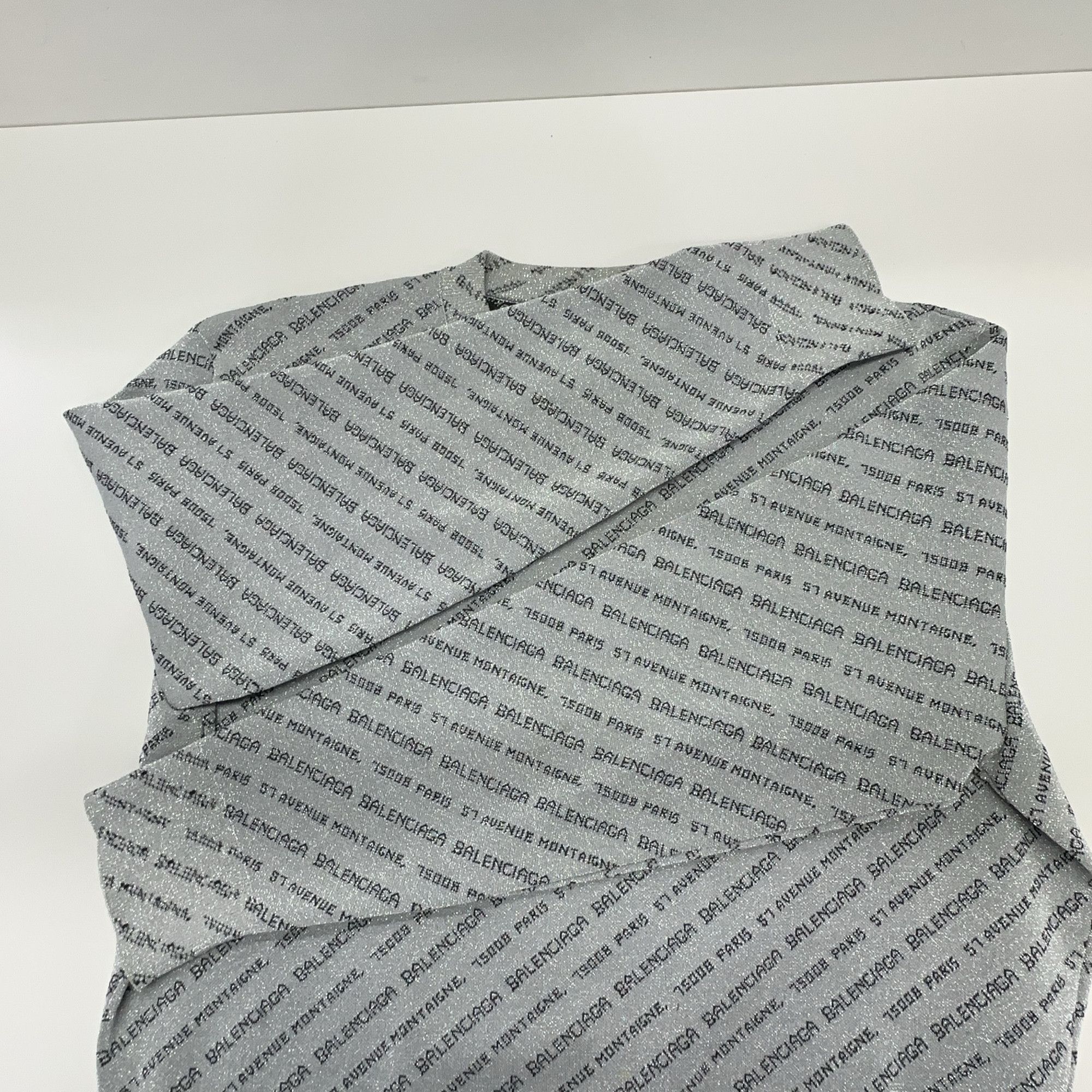 Balenciaga Balenciaga All Over Logo Long Sleeve T-Shirt Size L Size US S / EU 44-46 / 1 - 7 Thumbnail