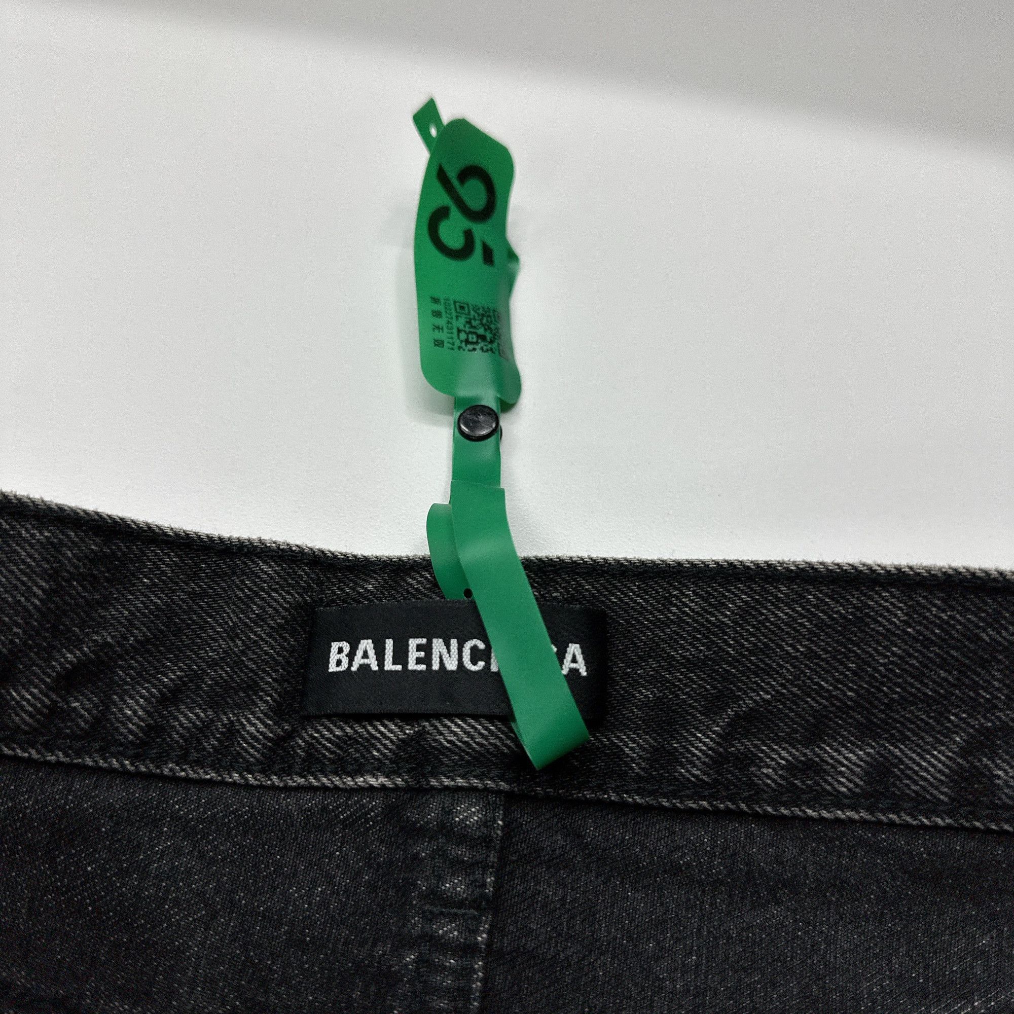 Balenciaga Balenciaga Washed Denim Jeans Size 30 Size US 30 / EU 46 - 3 Thumbnail