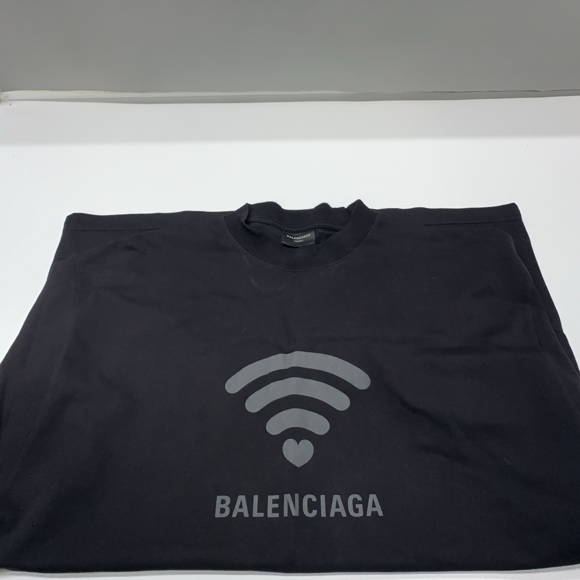 Balenciaga Balenciaga WiFi Logo T-Shirt Size XS Size US XS / EU 42 / 0 - 7 Thumbnail