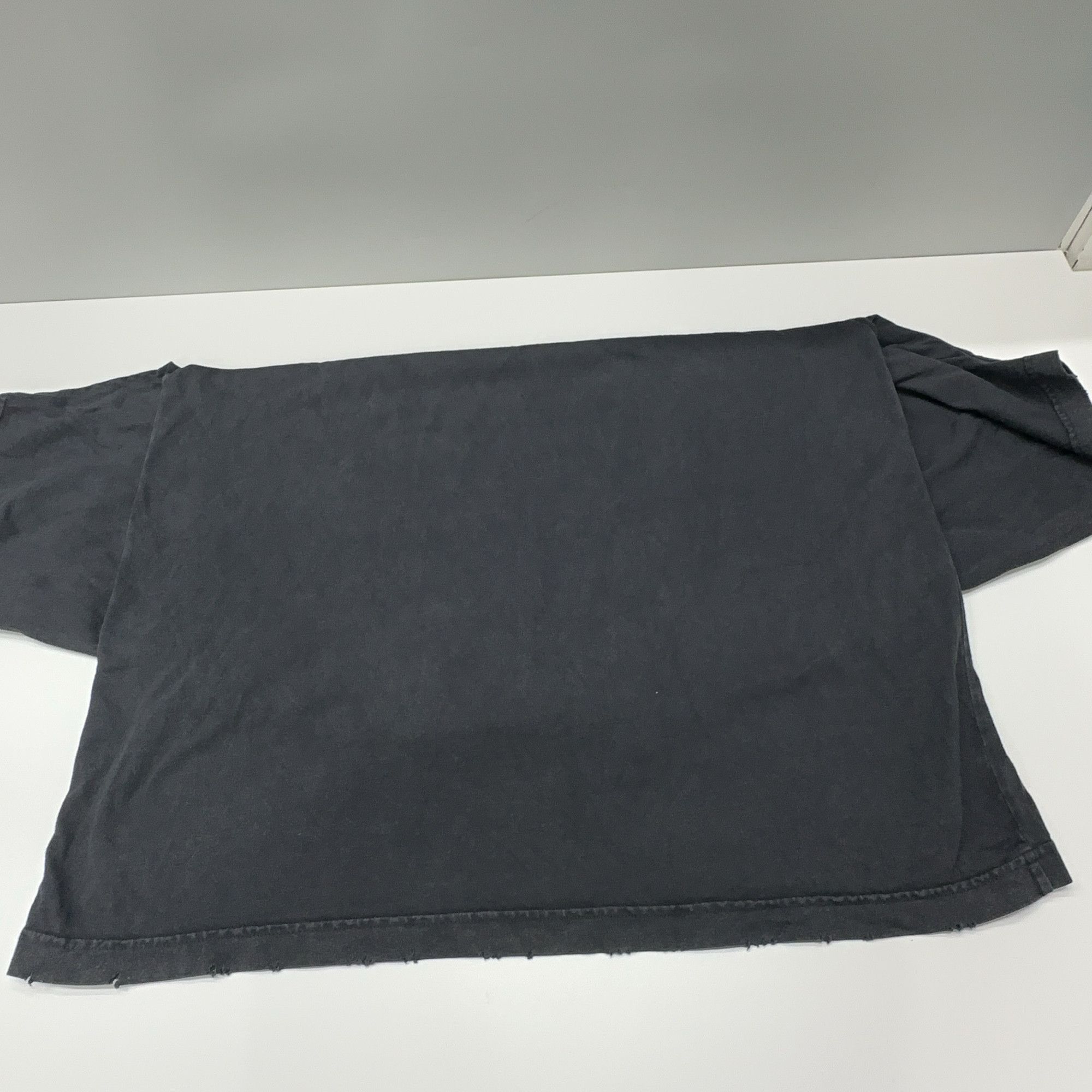 Balenciaga Balenciaga Crest Logo T-Shirt Size M Size US M / EU 48-50 / 2 - 14 Thumbnail