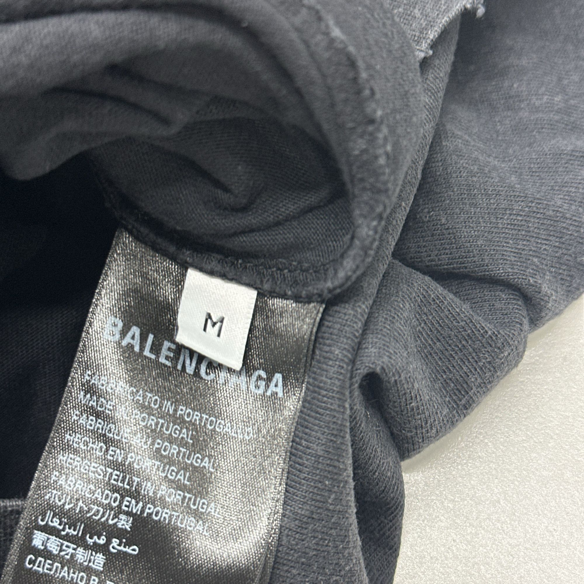 Balenciaga Balenciaga Crest Logo T-Shirt Size M Size US M / EU 48-50 / 2 - 4 Thumbnail