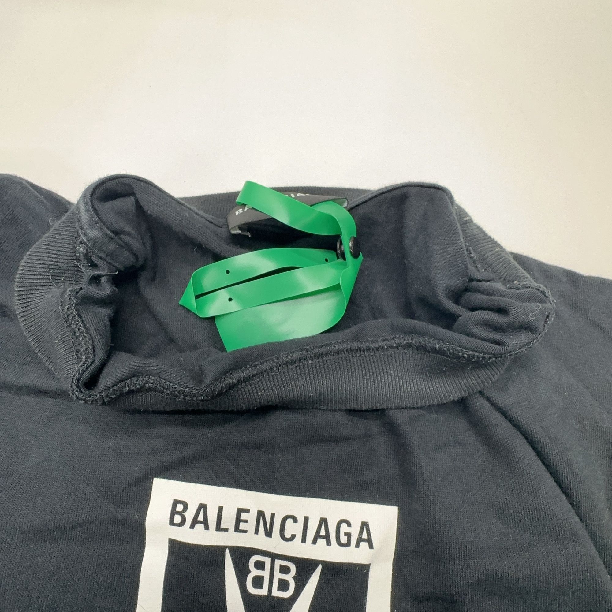 Balenciaga Balenciaga Shield Logo Print T-Shirt Size S Size US S / EU 44-46 / 1 - 5 Thumbnail