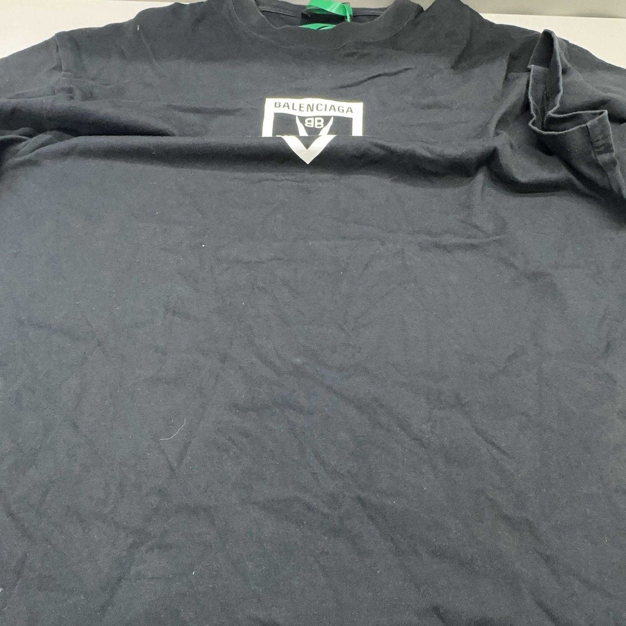 Balenciaga Balenciaga Shield Logo Print T-Shirt Size S Size US S / EU 44-46 / 1 - 7 Thumbnail