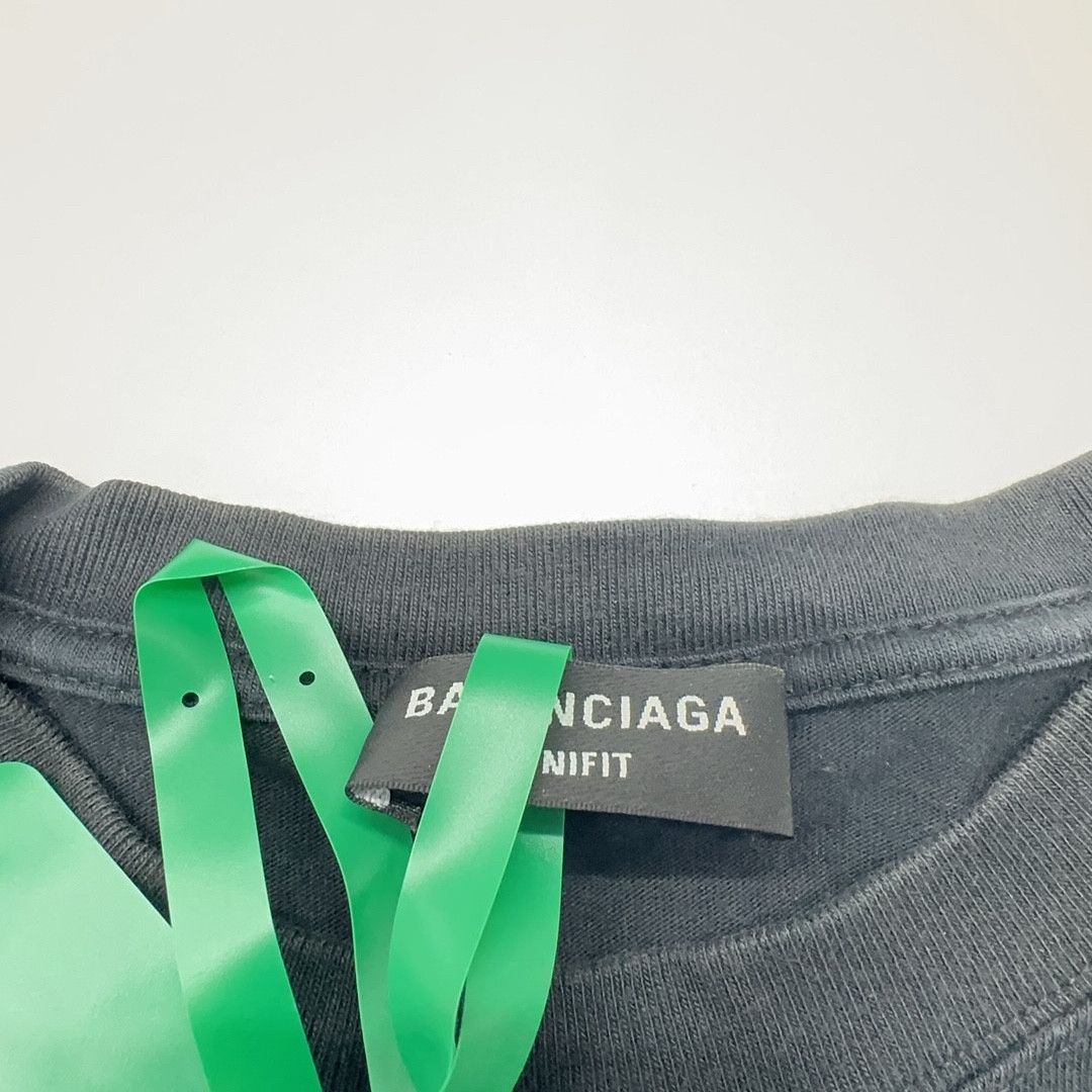 Balenciaga Balenciaga Shield Logo Print T-Shirt Size S Size US S / EU 44-46 / 1 - 4 Thumbnail