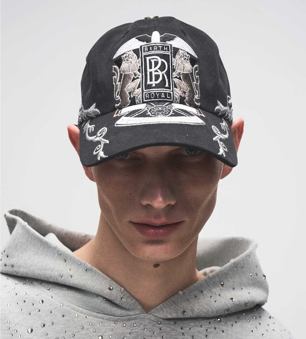 Birth of Royal Child Double Lion Embroidered Baseball Cap Black Size ONE SIZE - 4 Thumbnail