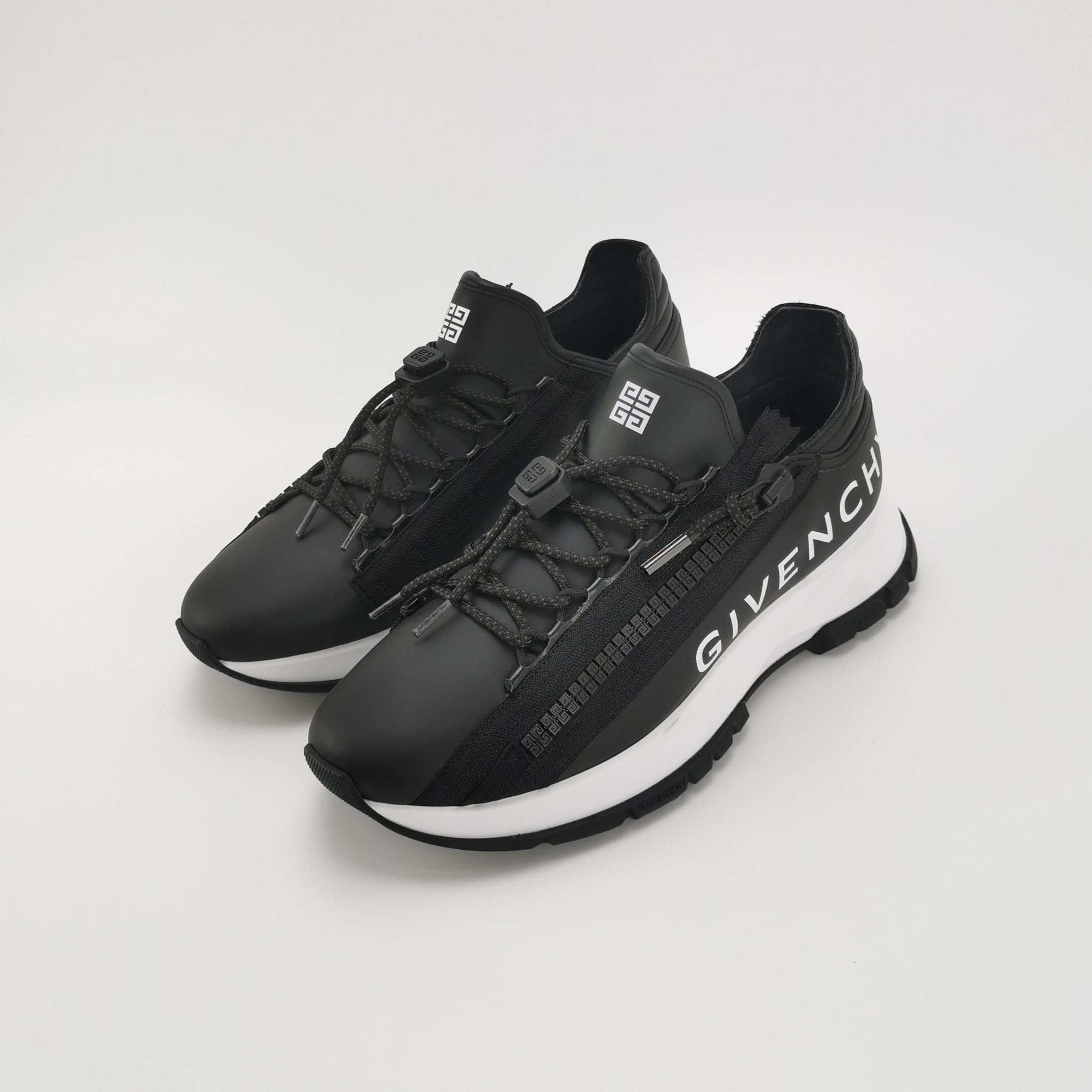 Givenchy Givenchy Men 6 Lowtop Sneakers Size US 6 / EU 39 - 2 Thumbnail