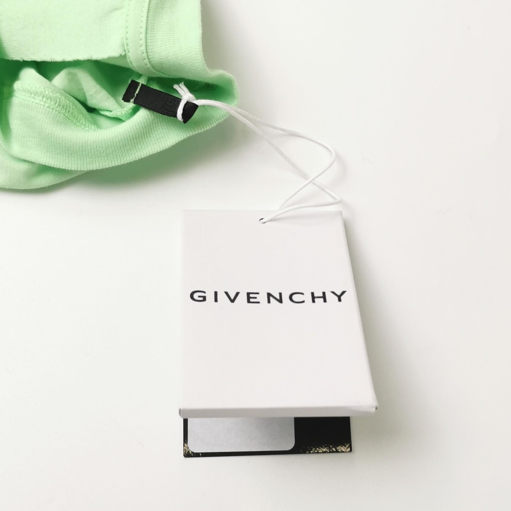 Givenchy Givenchy Men xxs Short Sleeve Shirts Size US XXS / EU 40 - 4 Thumbnail