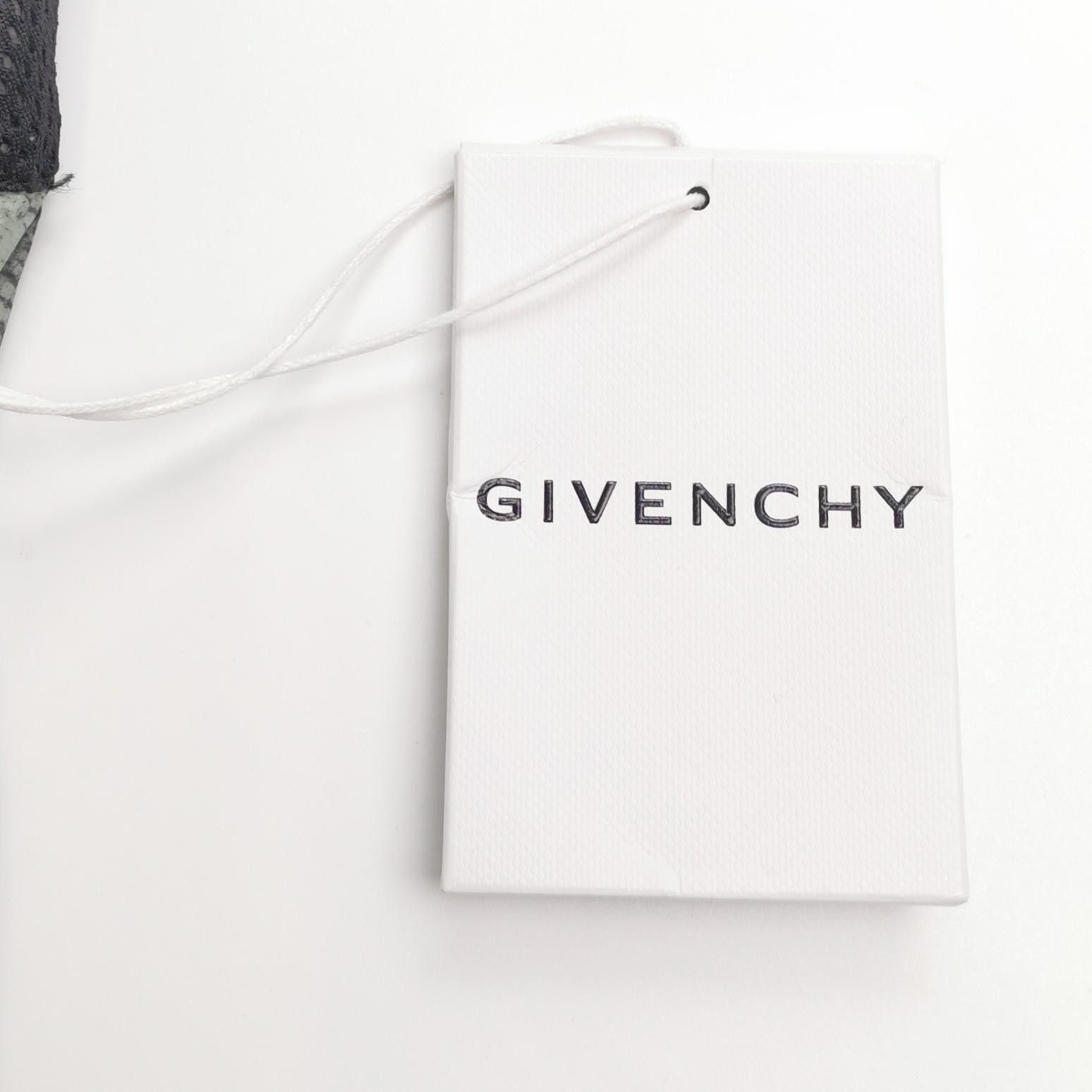 Givenchy Givenchy Men xl Vests Size US XL / EU 56 / 4 - 5 Thumbnail