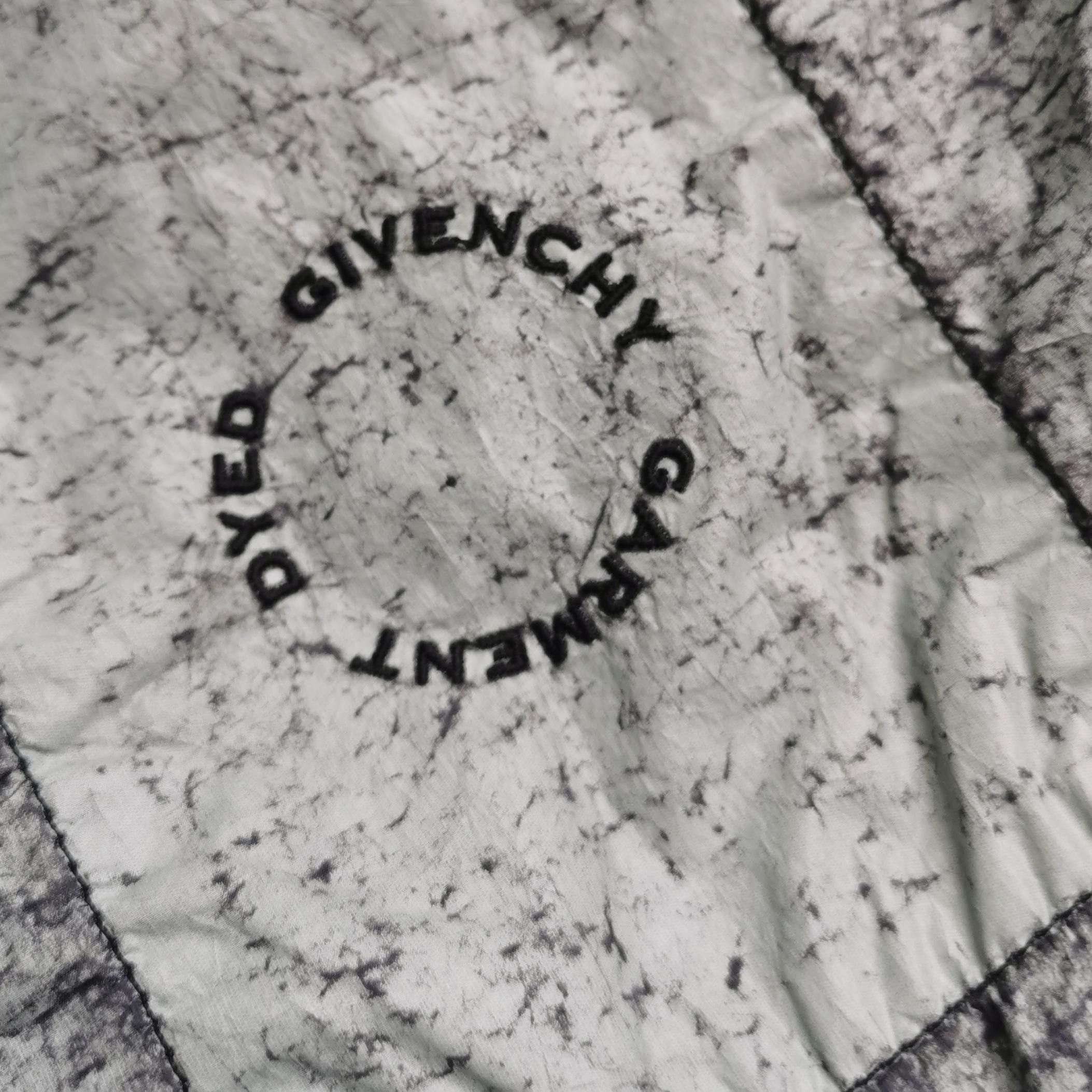 Givenchy Givenchy Men xl Vests Size US XL / EU 56 / 4 - 4 Thumbnail