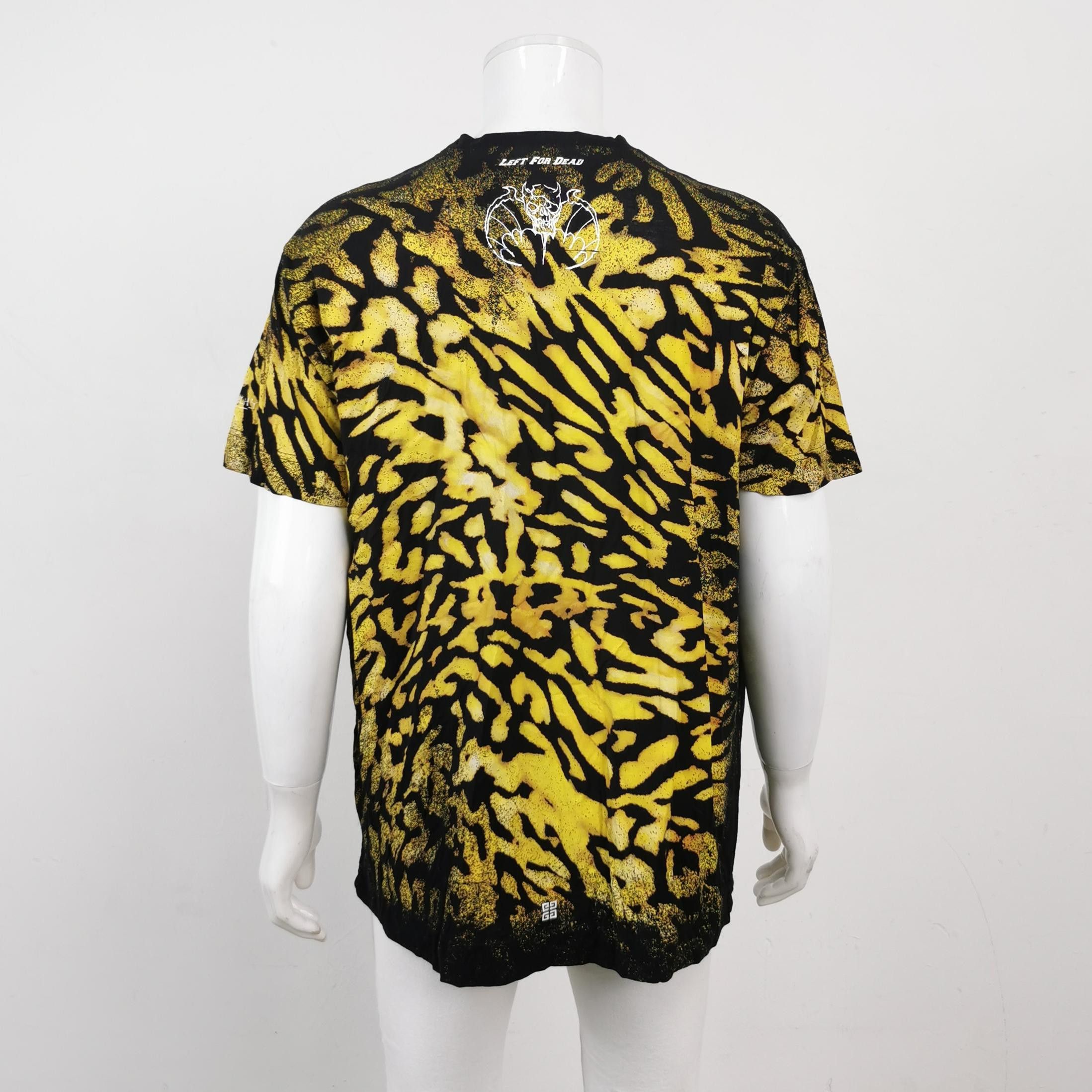 Givenchy Givenchy Men xl Short Sleeve Shirts Size US XL / EU 56 / 4 - 2 Thumbnail