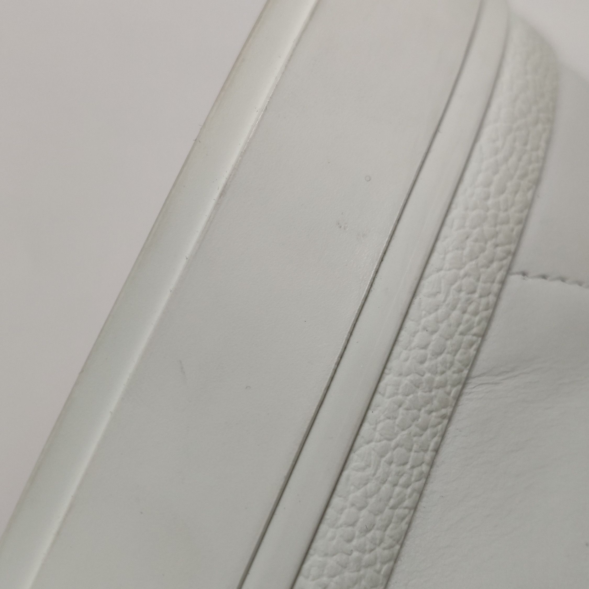 Givenchy Givenchy Men 6 Lowtop Sneakers Size US 6 / EU 39 - 8 Thumbnail