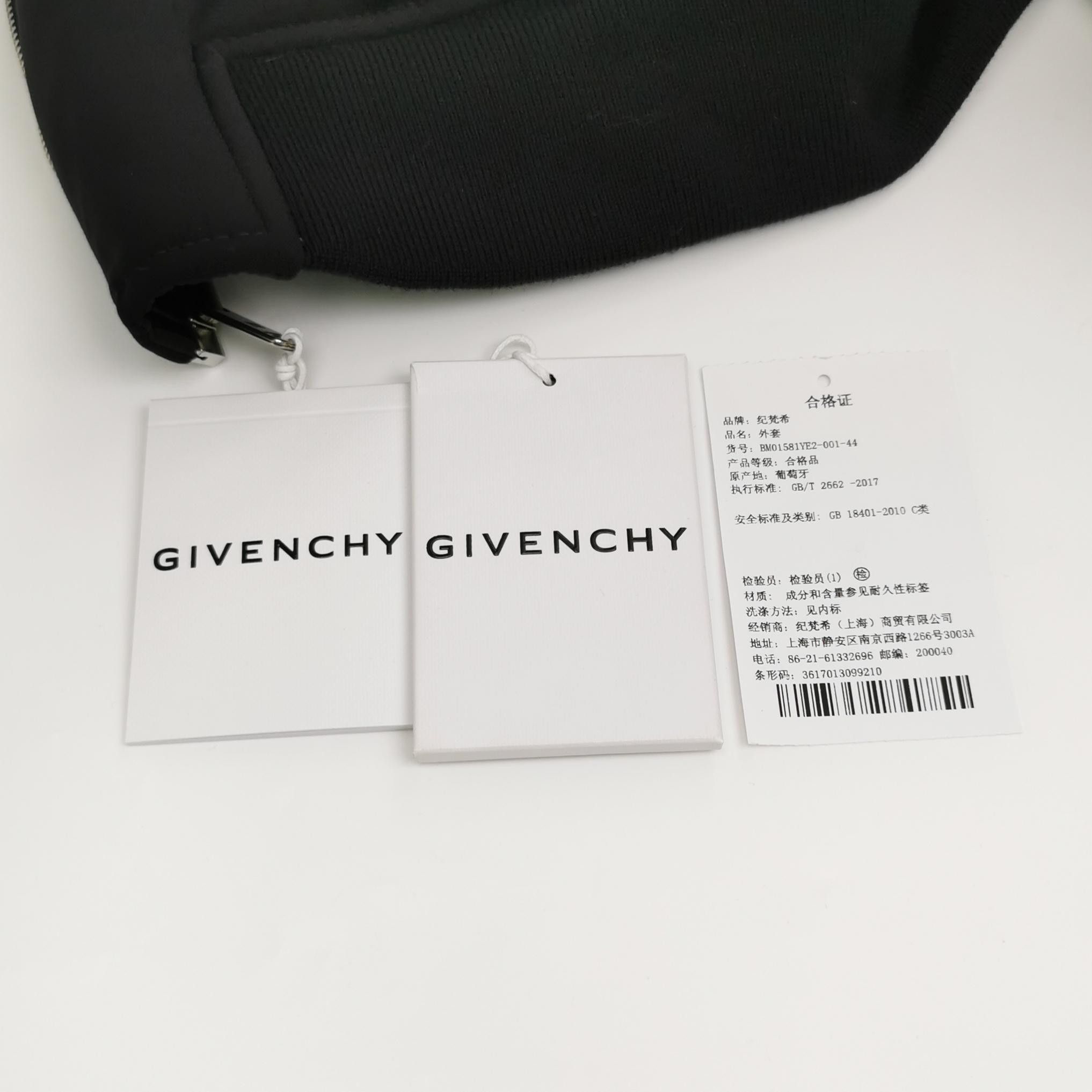 Givenchy Givenchy Men s Heavy Coats Size US S / EU 44-46 / 1 - 7 Thumbnail
