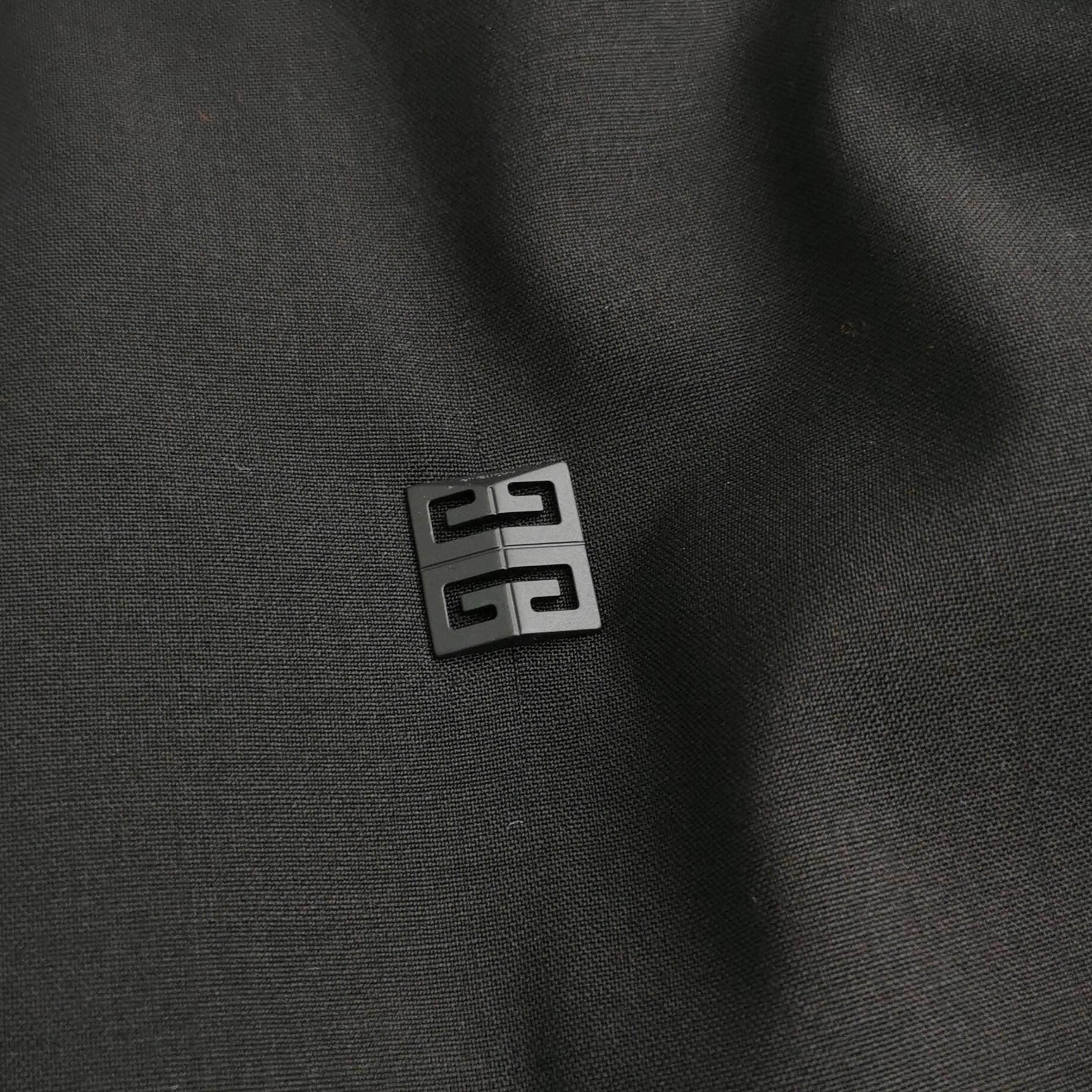 Givenchy Givenchy Men m Heavy Coats Size US M / EU 48-50 / 2 - 5 Thumbnail