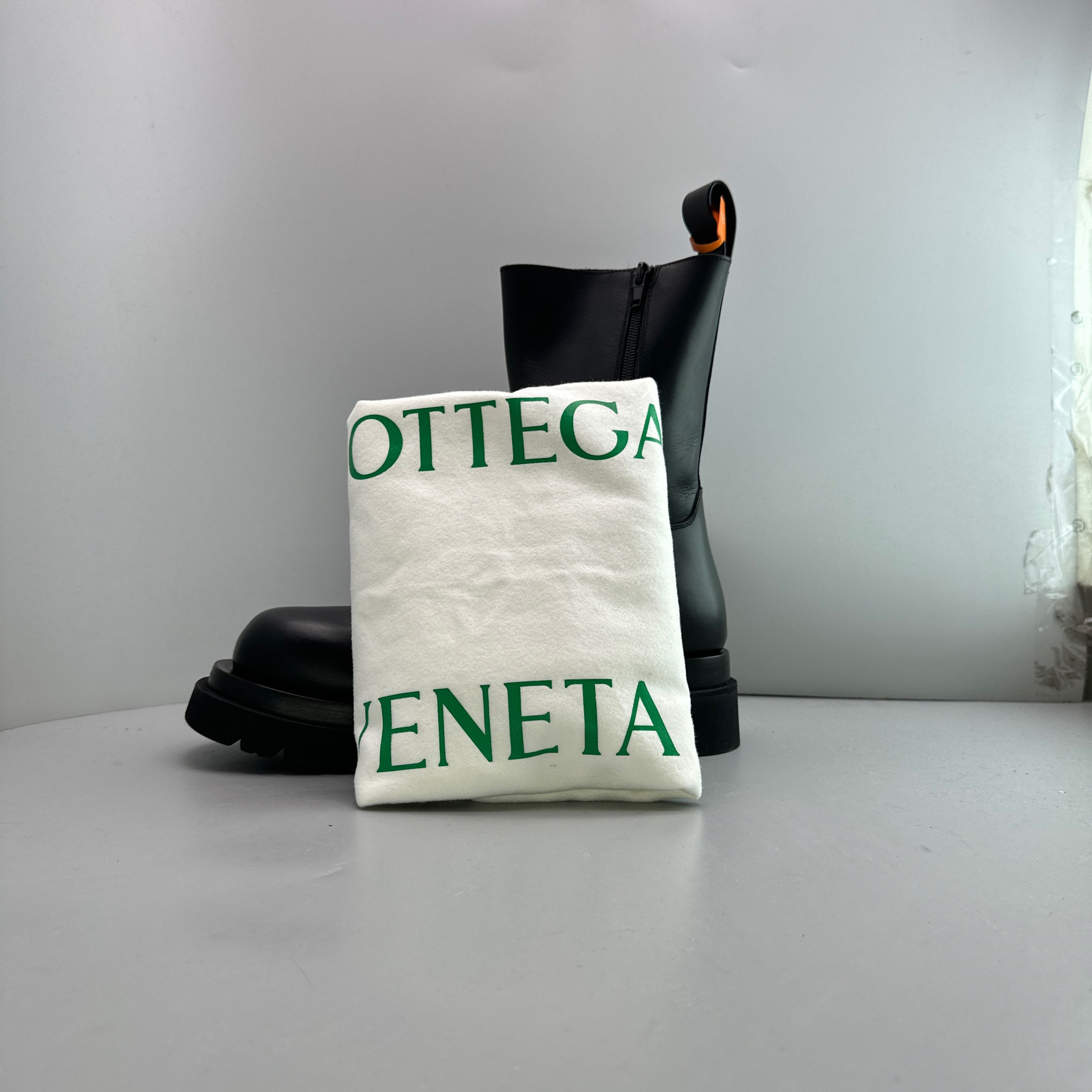 Bottega Veneta Bottega Veneta Lug Leather Boots Size 42 Size US 9 / EU 42 - 10 Thumbnail
