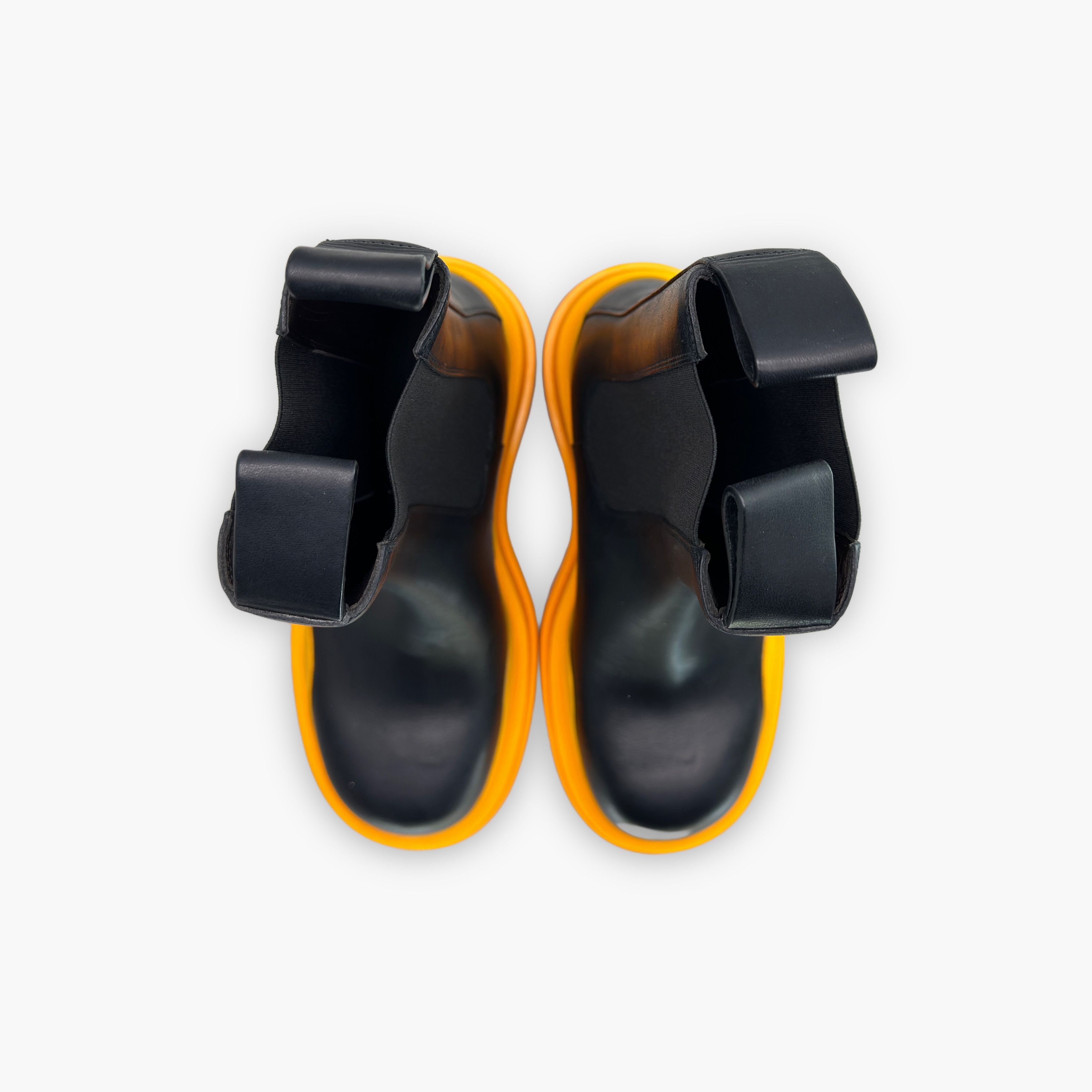 Bottega Veneta Bottega Veneta Orange Sole Tire Chelsea Boots Size 8 Size US 8 / EU 41 - 9 Thumbnail