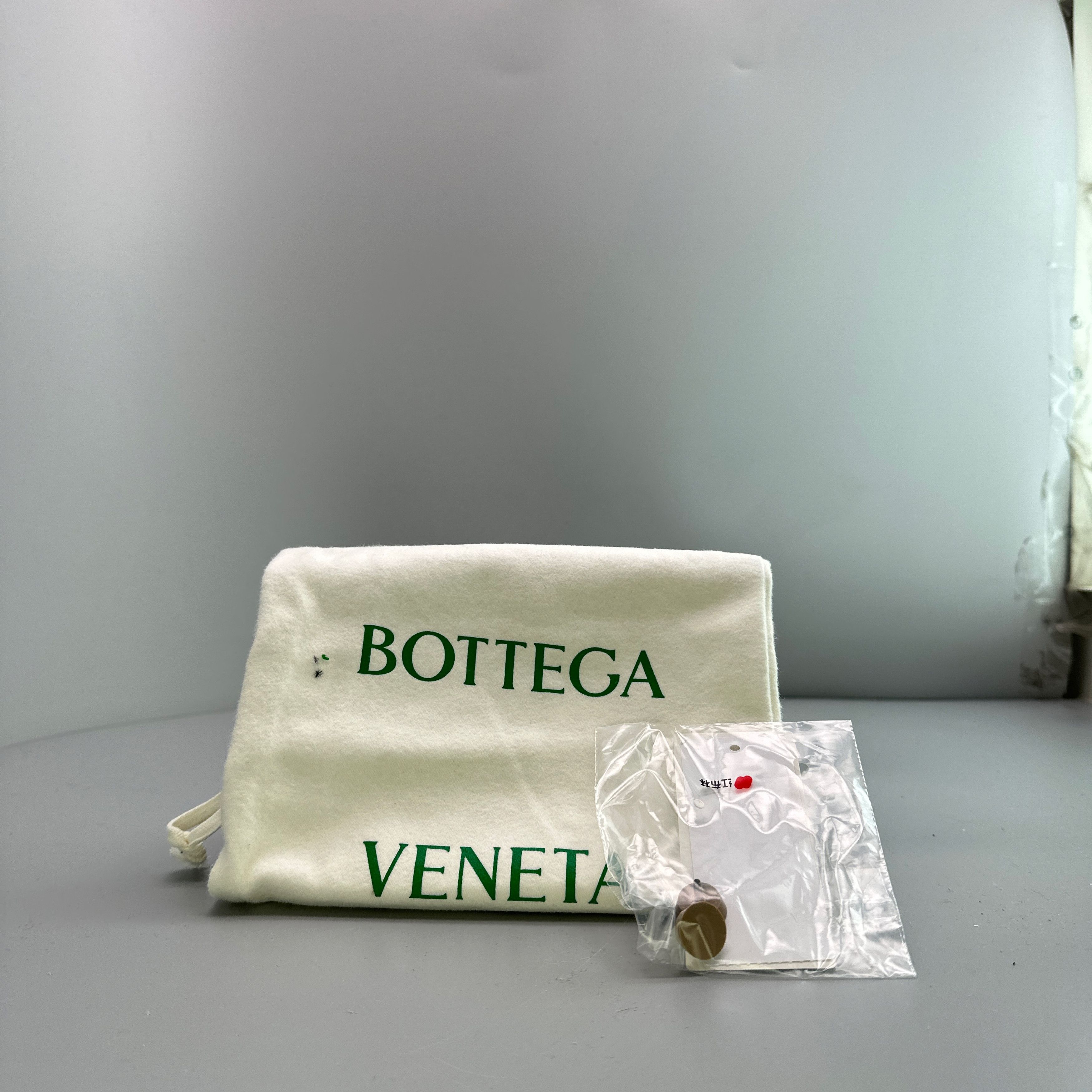 Bottega Veneta Bottega Veneta Crystal Embellished Mules Size 36.5 Size US 6.5 / IT 36.5 - 10 Thumbnail